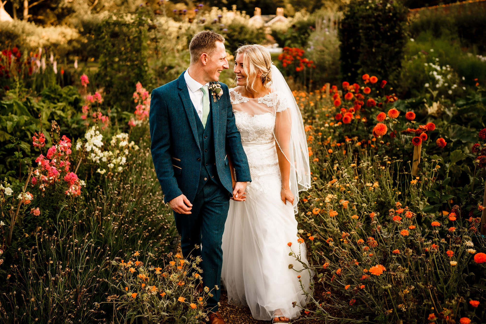 Garden Wedding, sunlit garden, colorful flowers, Full HD Desktop Wallpaper