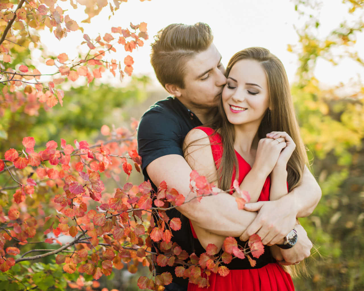 autumn leaves, golden sunlight, couple, HD Desktop Wallpaper