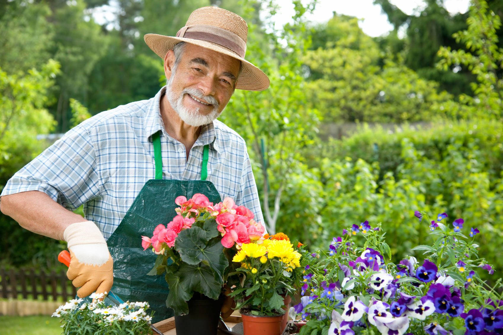 old man, gardening outfit, straw hat, HD Desktop Wallpaper