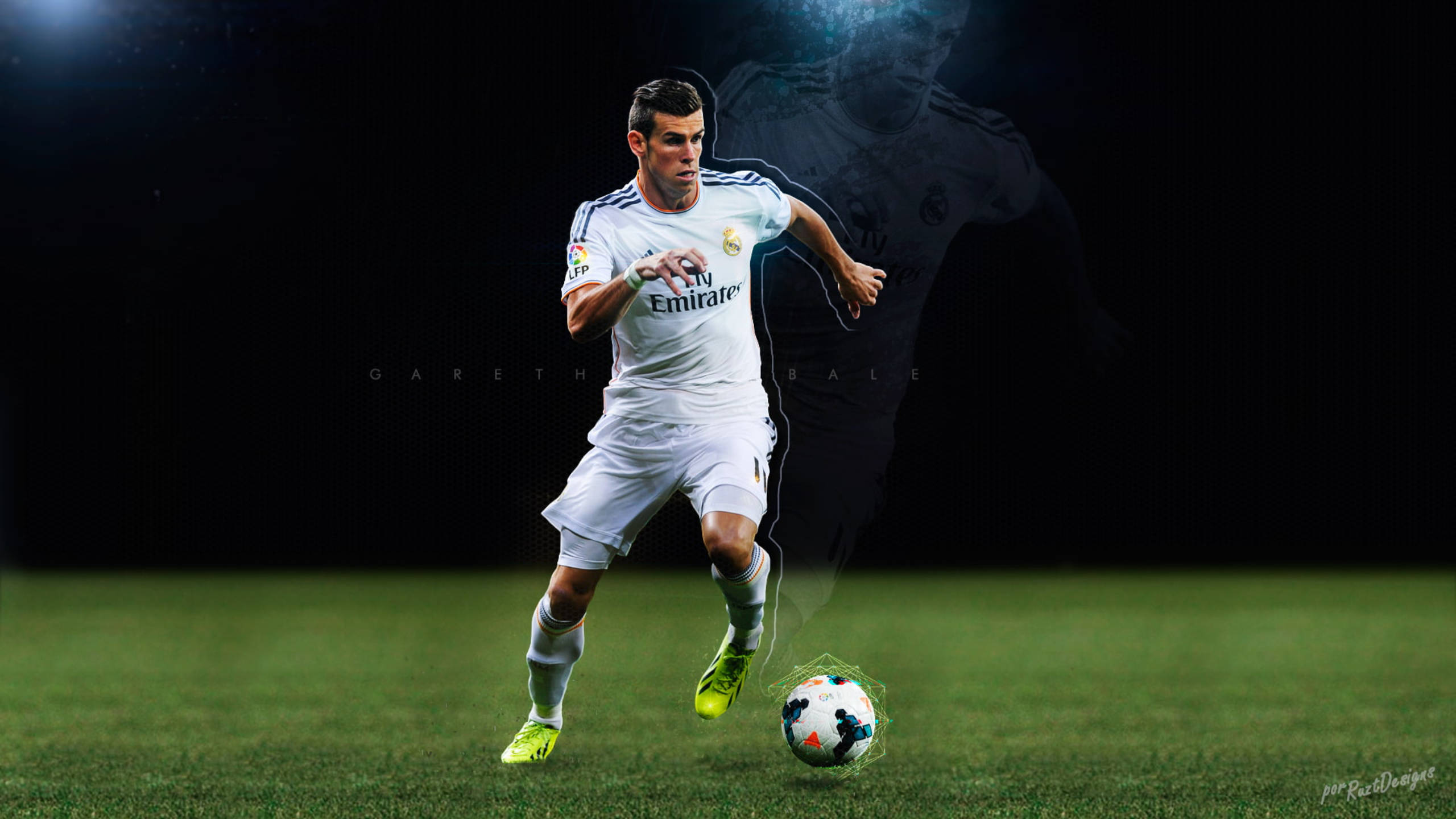 Gareth Bale, white kit, green pitch, 2K Desktop Wallpaper