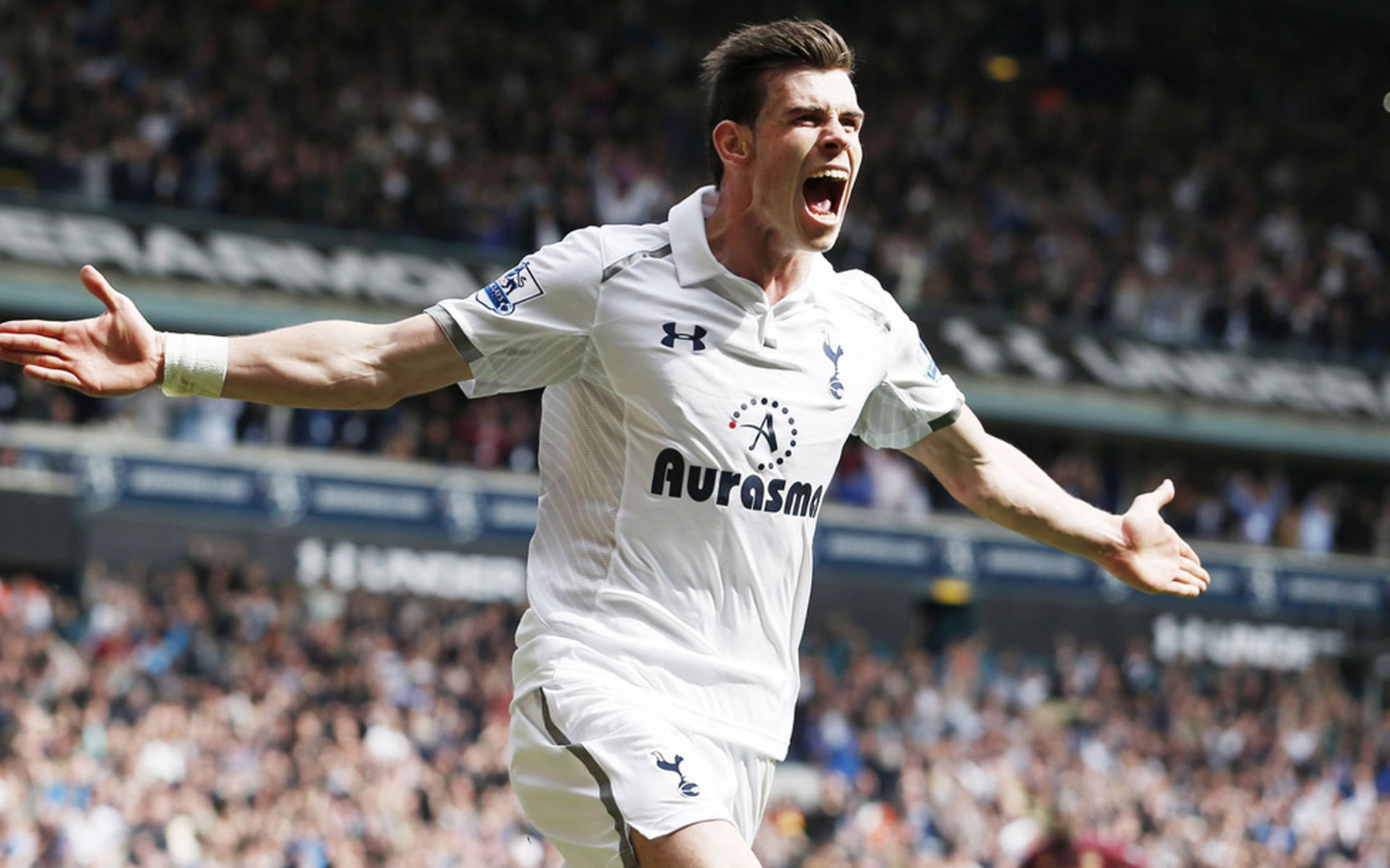 Gareth Bale, white Tottenham kit, packed stadium crowd, Full HD Desktop Wallpaper