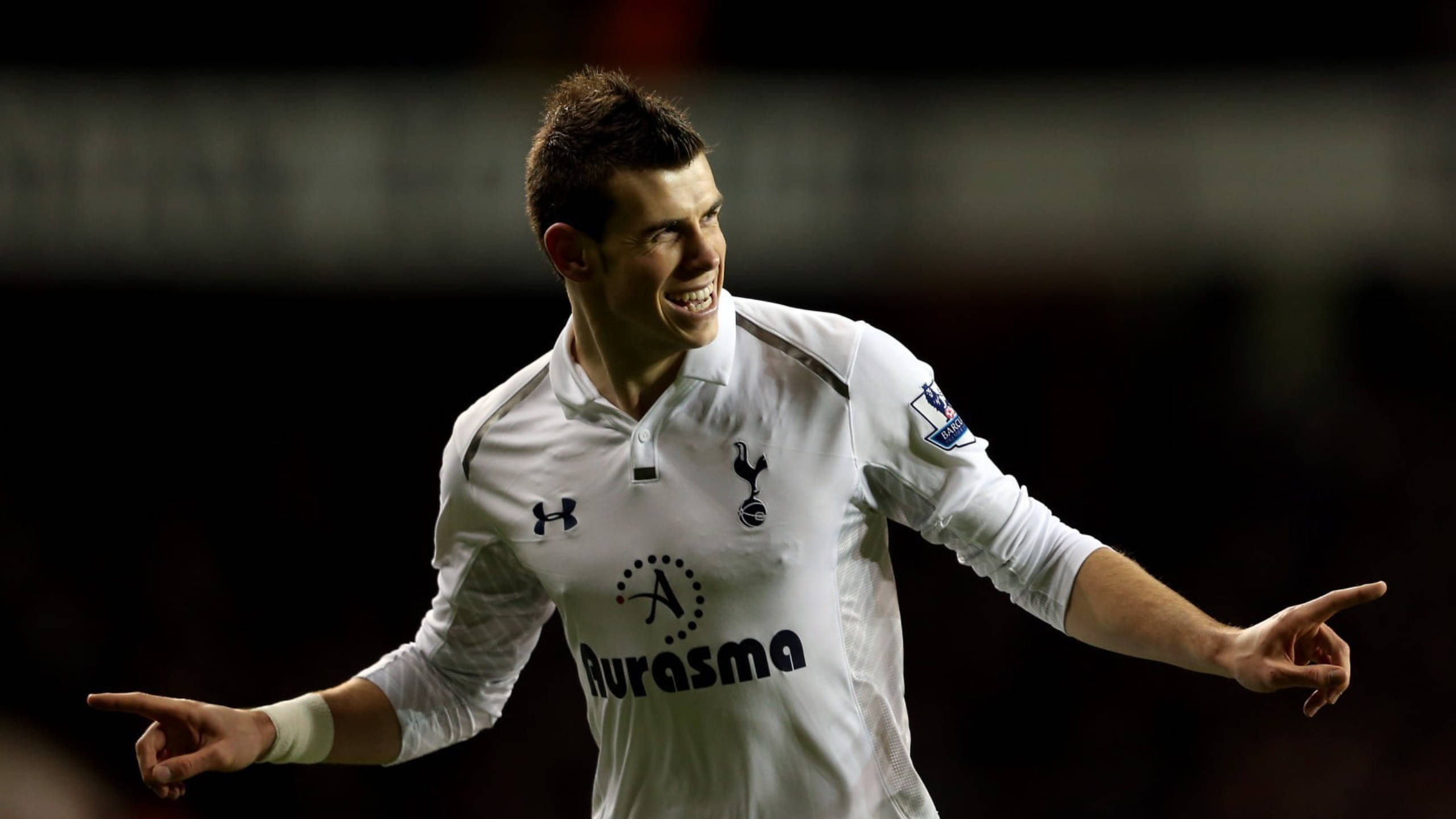 Gareth Bale, white Tottenham kit, stadium lights, 2K Desktop Wallpaper