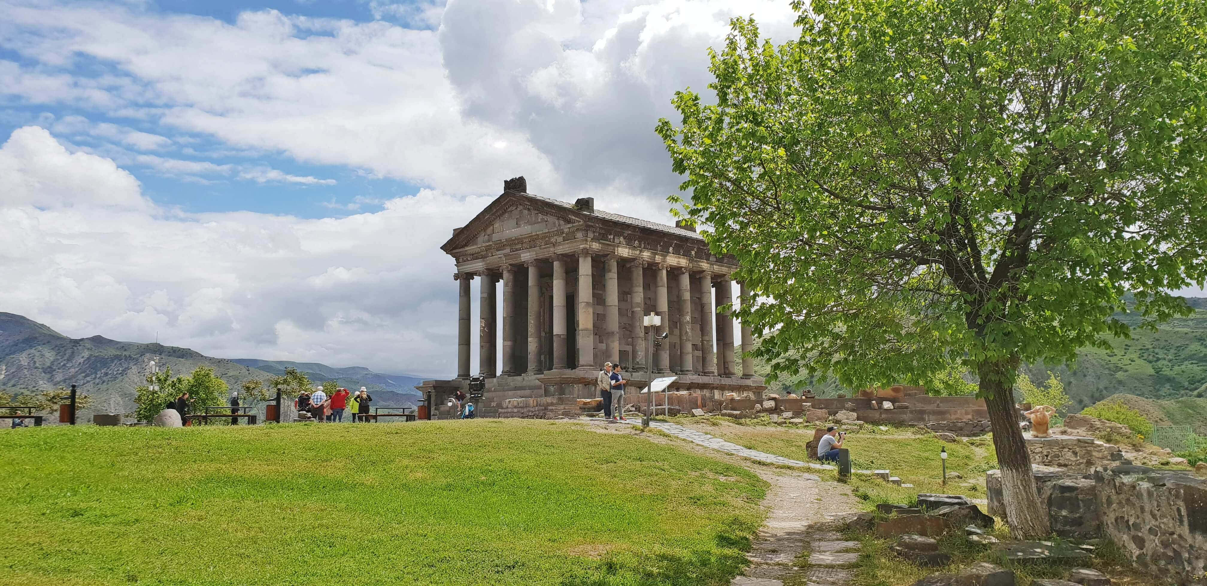 Garni Temple, pathway, tree, 4K Desktop Wallpaper