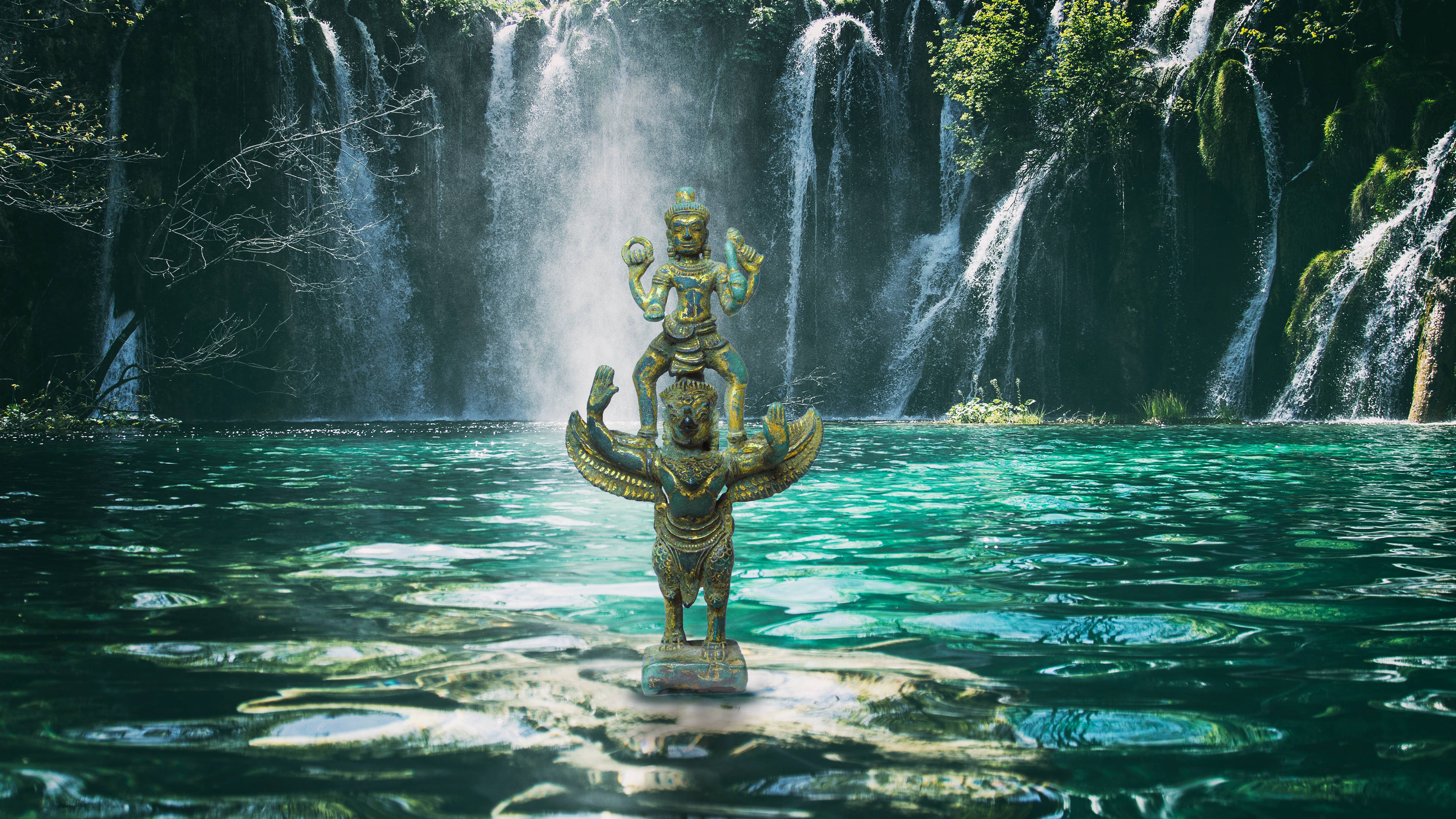 Garuda, golden statue, mythical bird, 4K Desktop Wallpaper