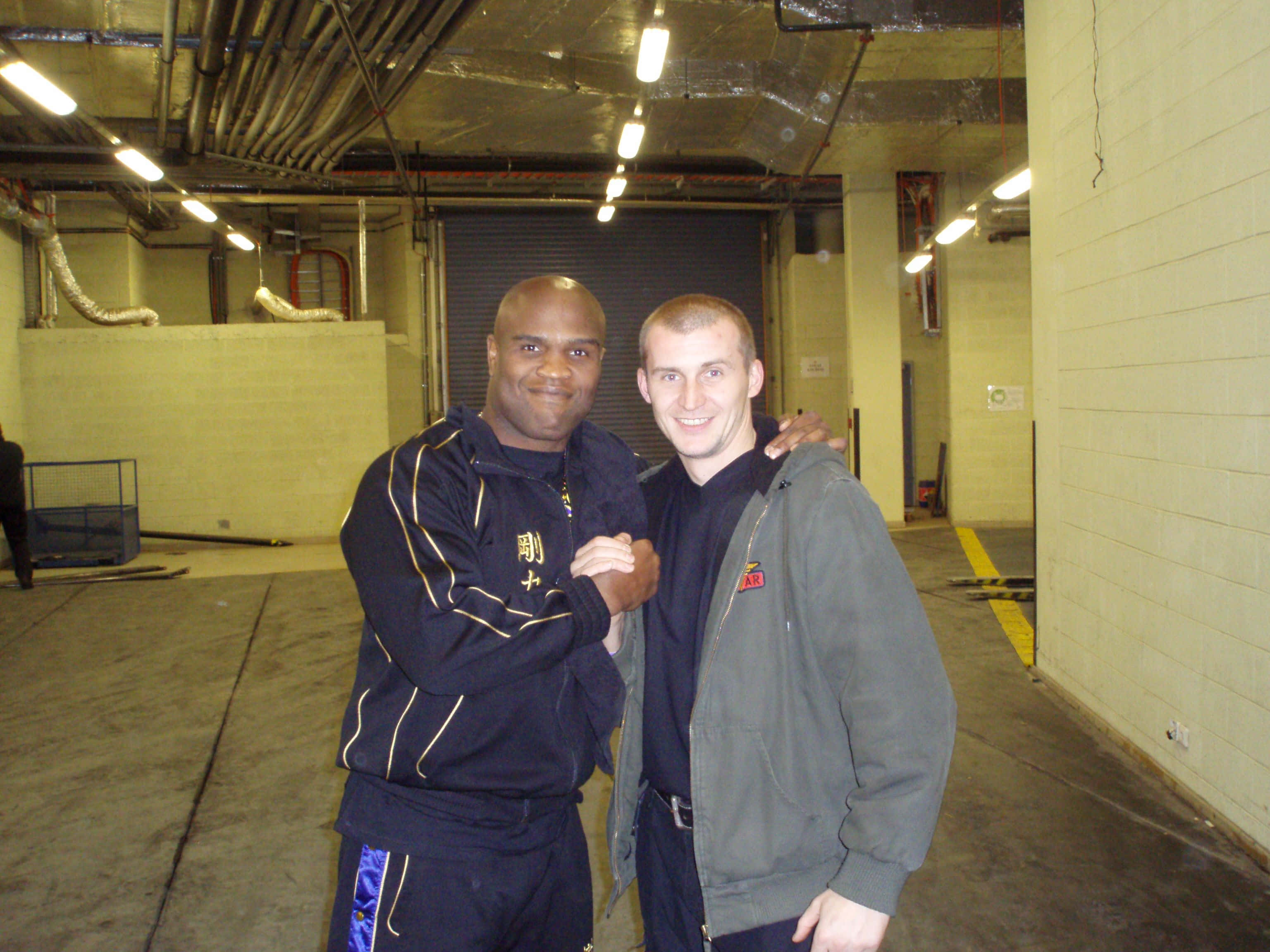 Gary Goodridge, athletic wear, underground garage, 2K Desktop Wallpaper