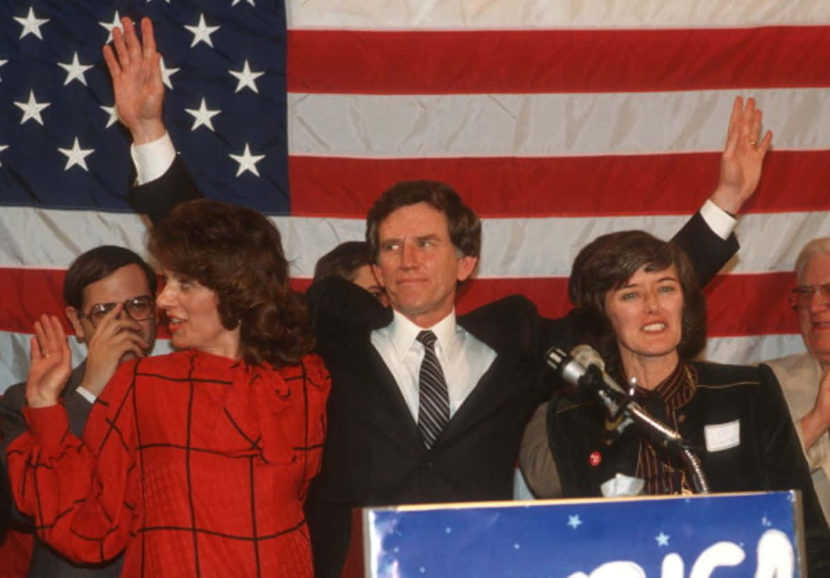 Gary Hart, American flag, podium, SD Desktop Wallpaper