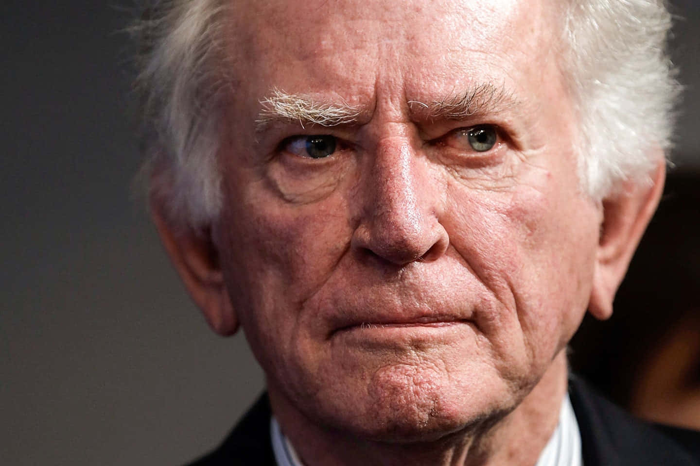Gary Hart, white hair, intense blue eyes, HD Desktop Wallpaper