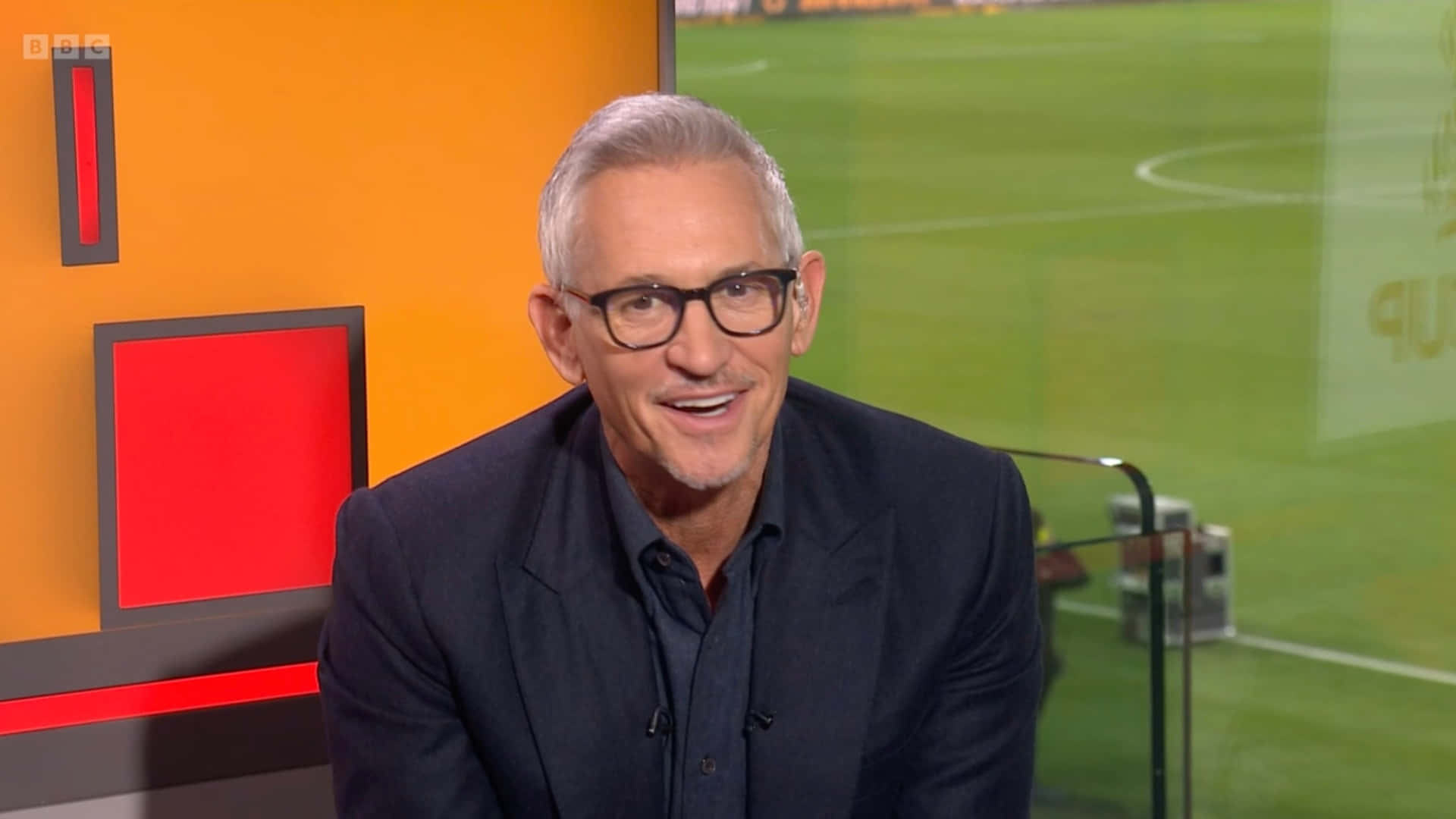 Gary Lineker, live talk show, studio, Full HD Desktop Wallpaper