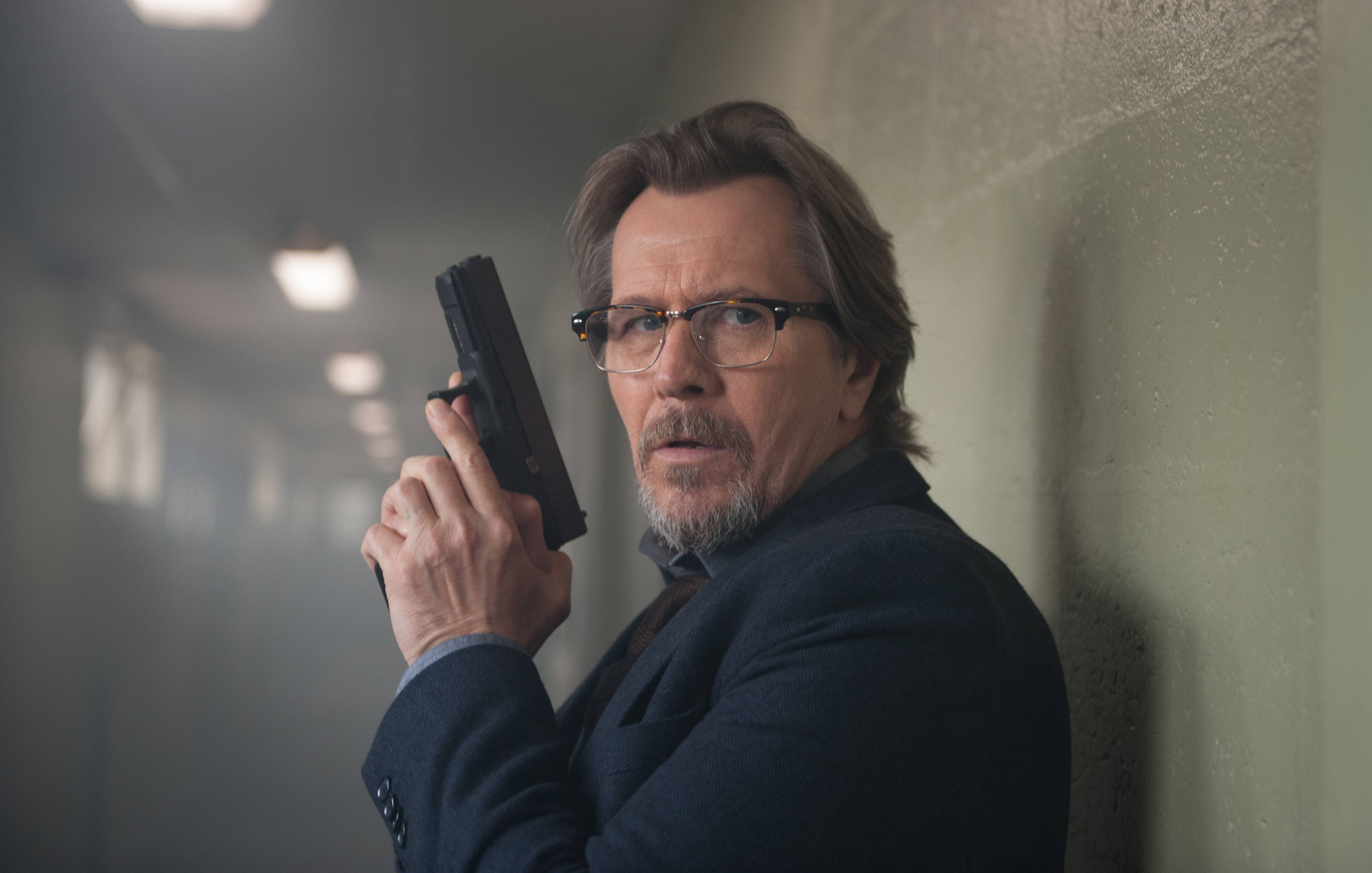 Gary Oldman, glasses, beard, 2K Desktop Wallpaper
