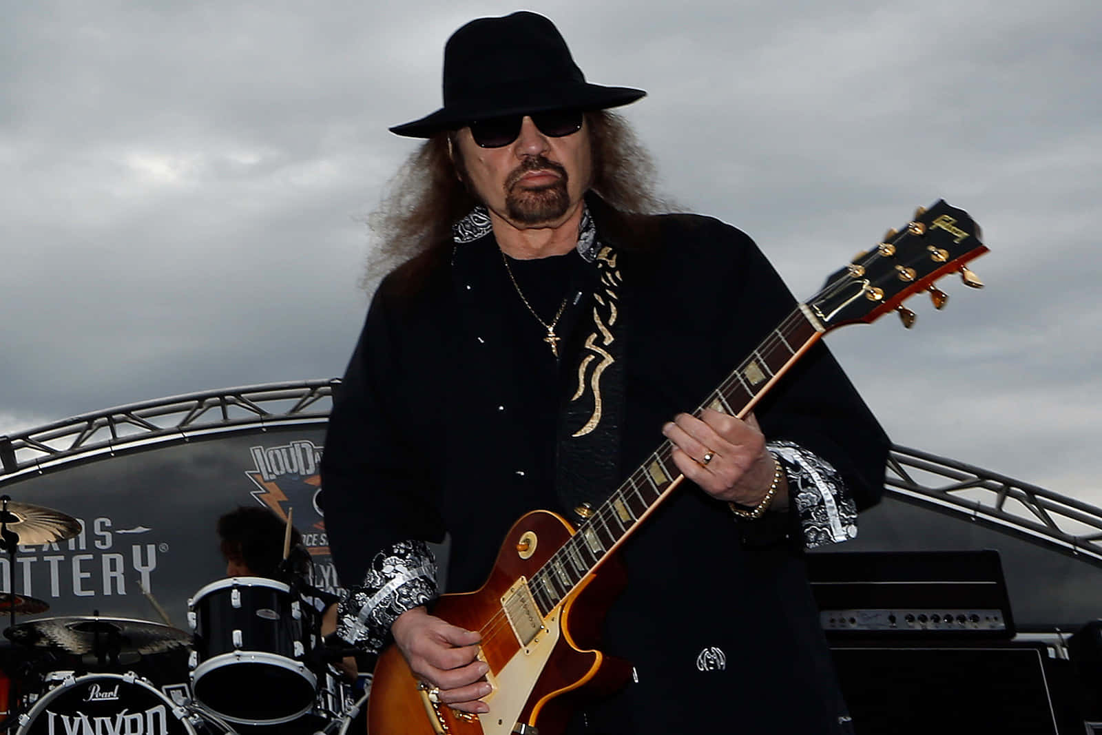 Gary Rossington, sunburst electric guitar, black hat, HD Desktop Wallpaper