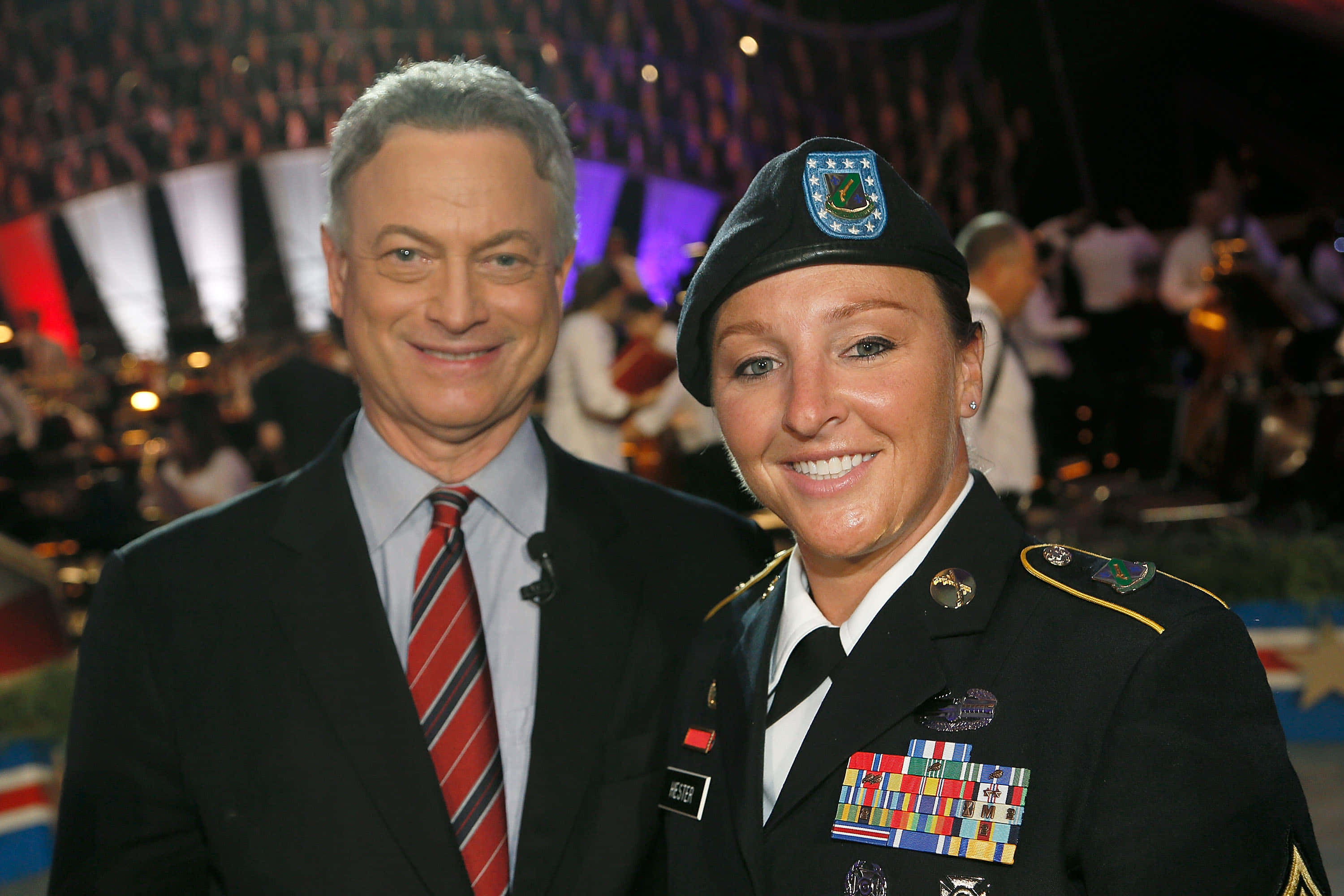 Gary Sinise, military personnel, suit, 2K Desktop Wallpaper