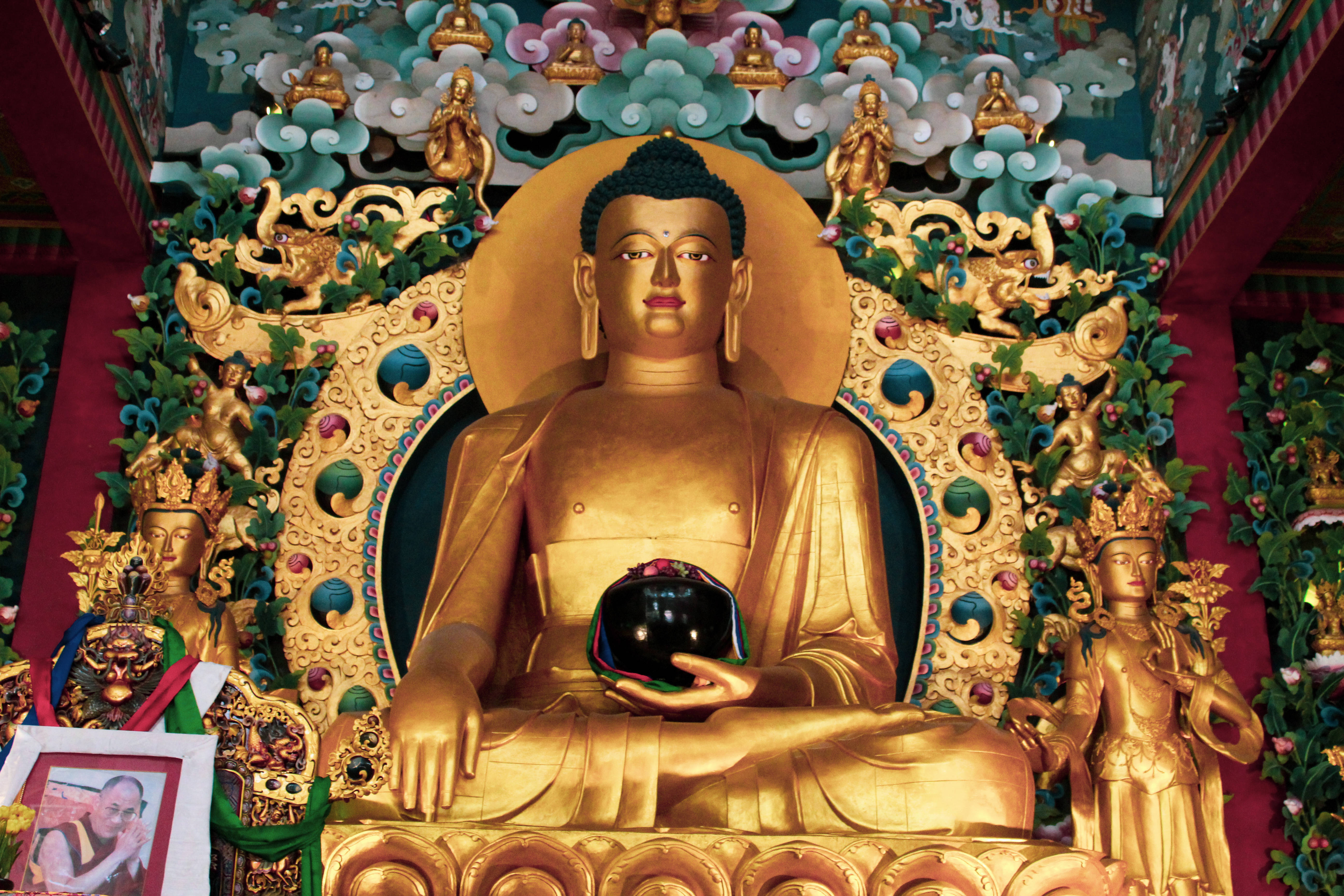 Gautam Buddha, gold altar statue, meditation, 5K Desktop Wallpaper