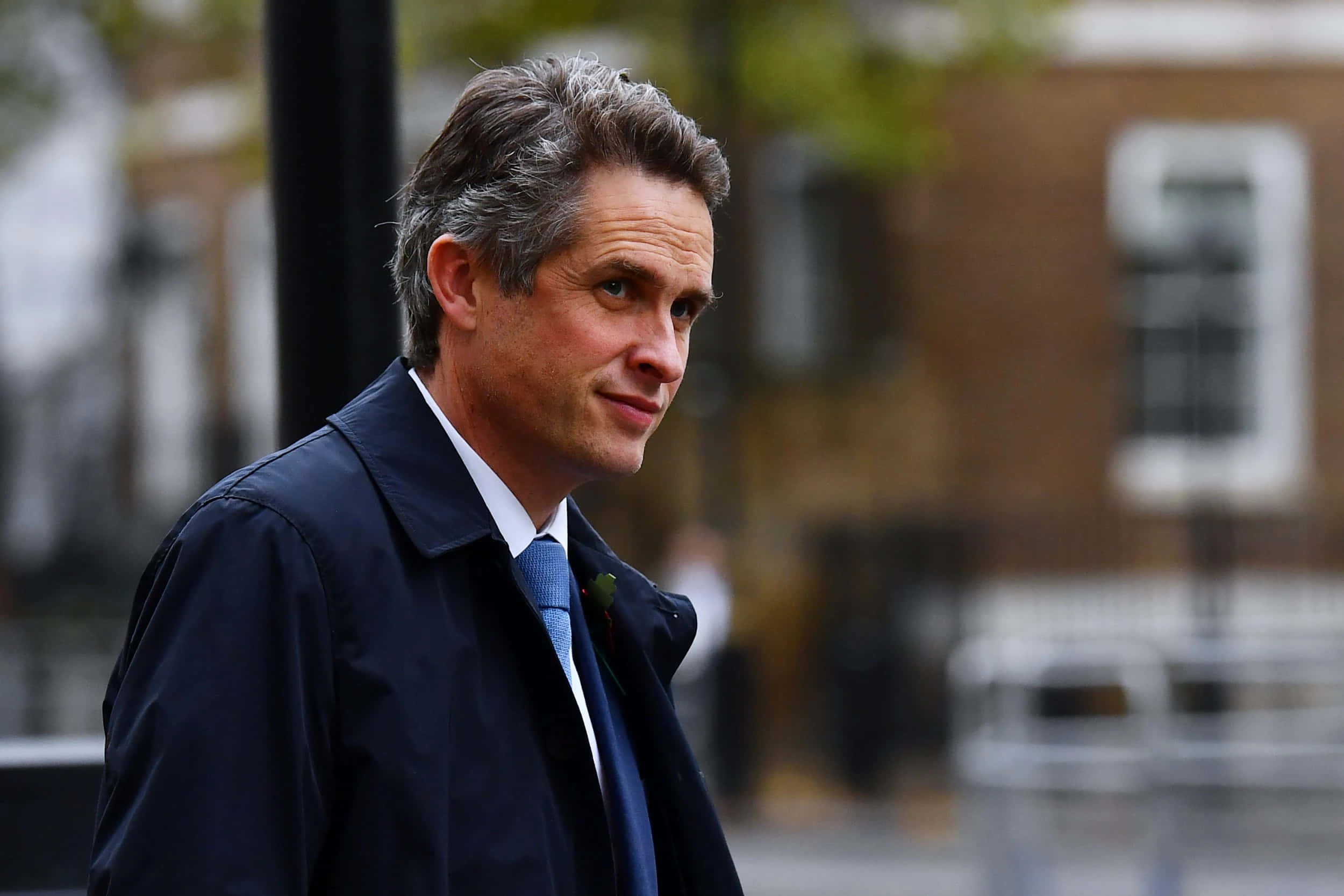 Gavin Williamson, dark coat, blue tie, Full HD Desktop Wallpaper
