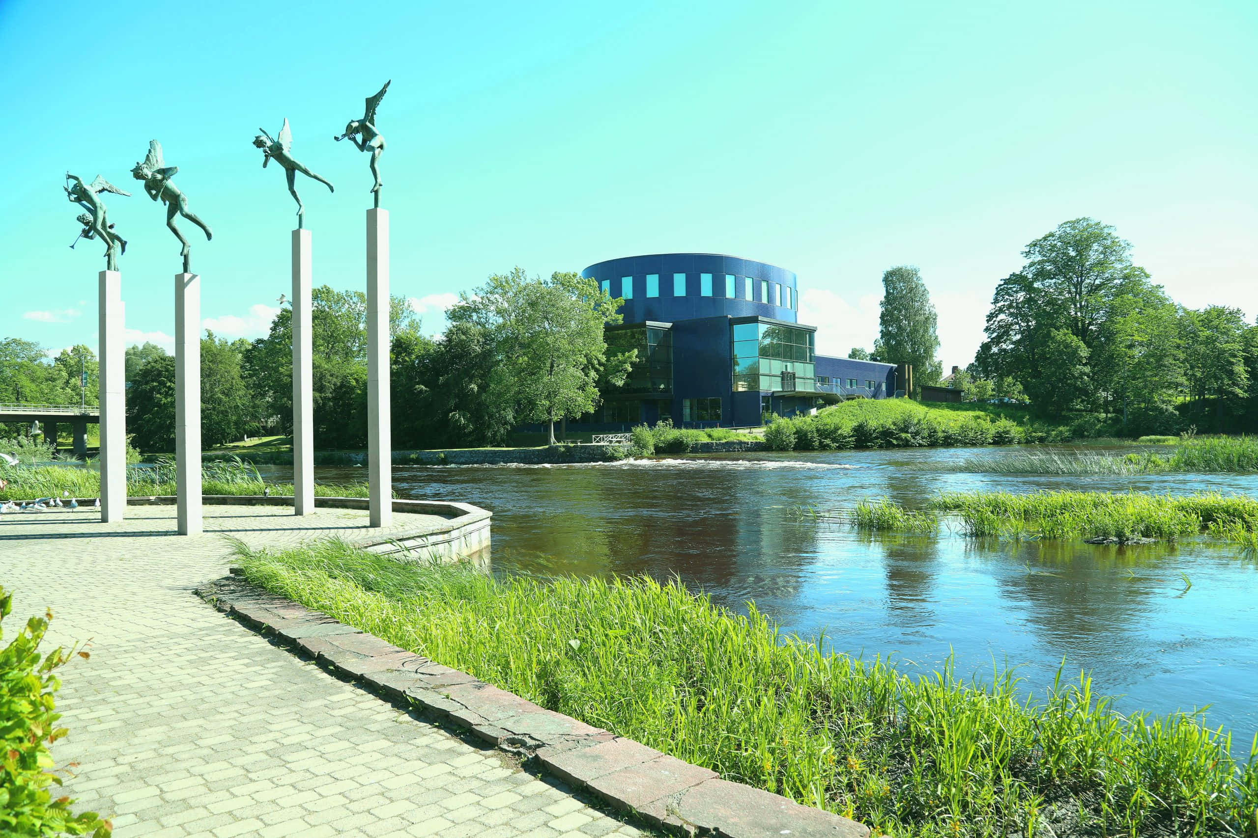 Gävle, riverfront, bronze fairy statues, 2K Desktop Wallpaper