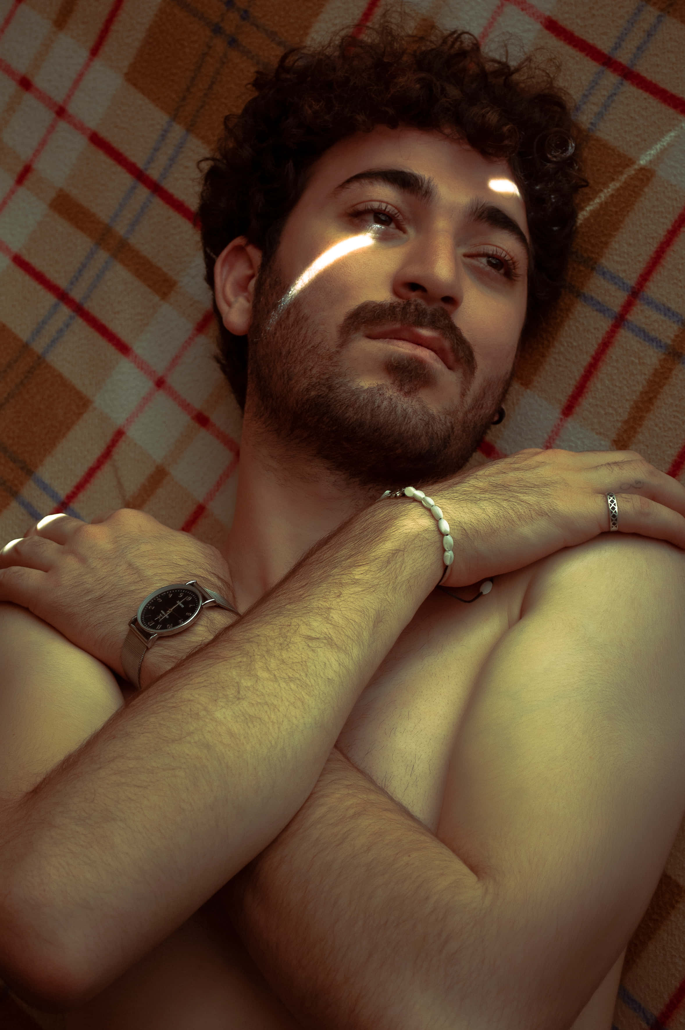 plaid blanket, sunlight beams, curly hair, 2K Phone Wallpaper