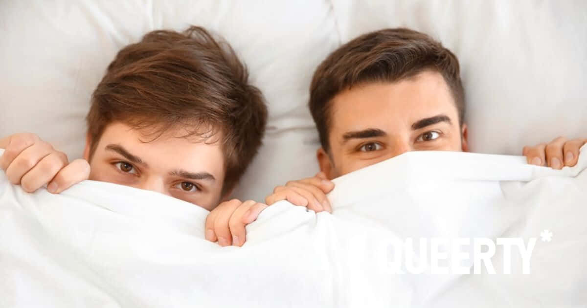 bed, white blanket, pillows, SD Desktop Wallpaper