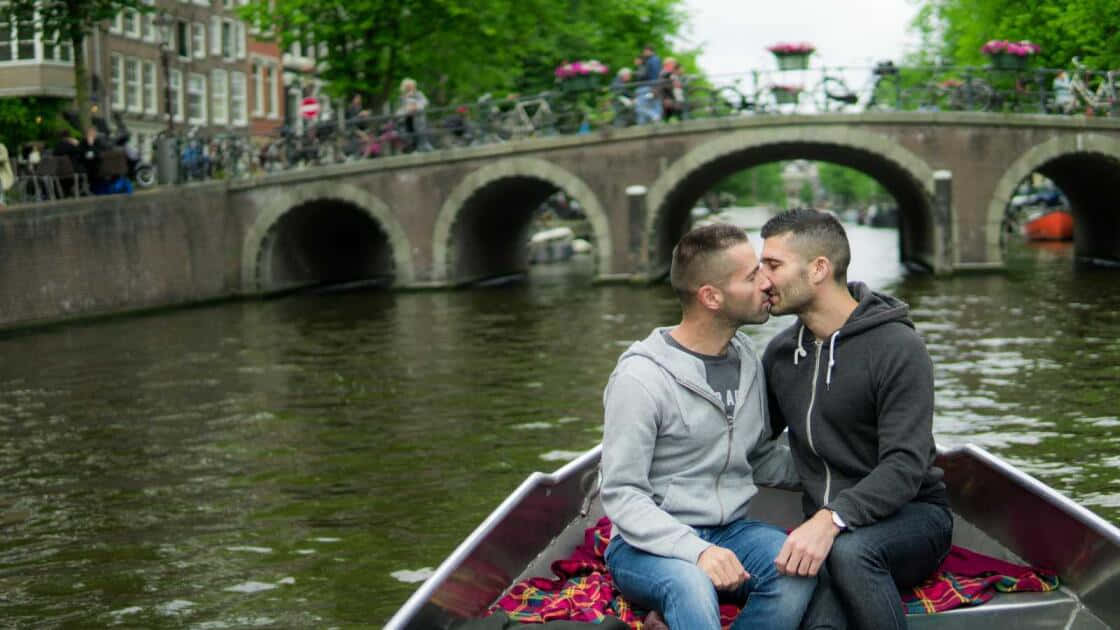 Gay Boys, boat, canal, SD Desktop Wallpaper