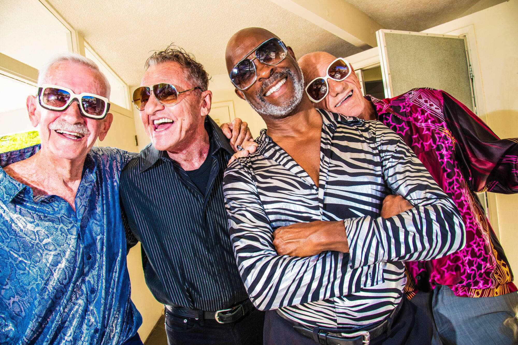 Old Gay Men, bold patterned shirts, sunglasses, Full HD Desktop Wallpaper