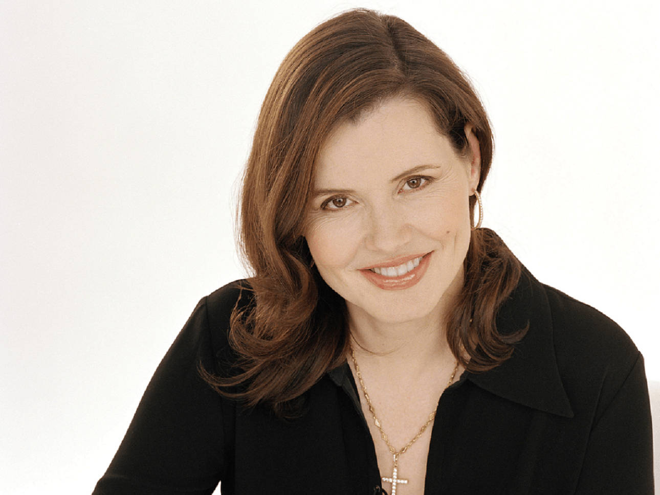 Geena Davis, brown hair, black top, HD Desktop Wallpaper