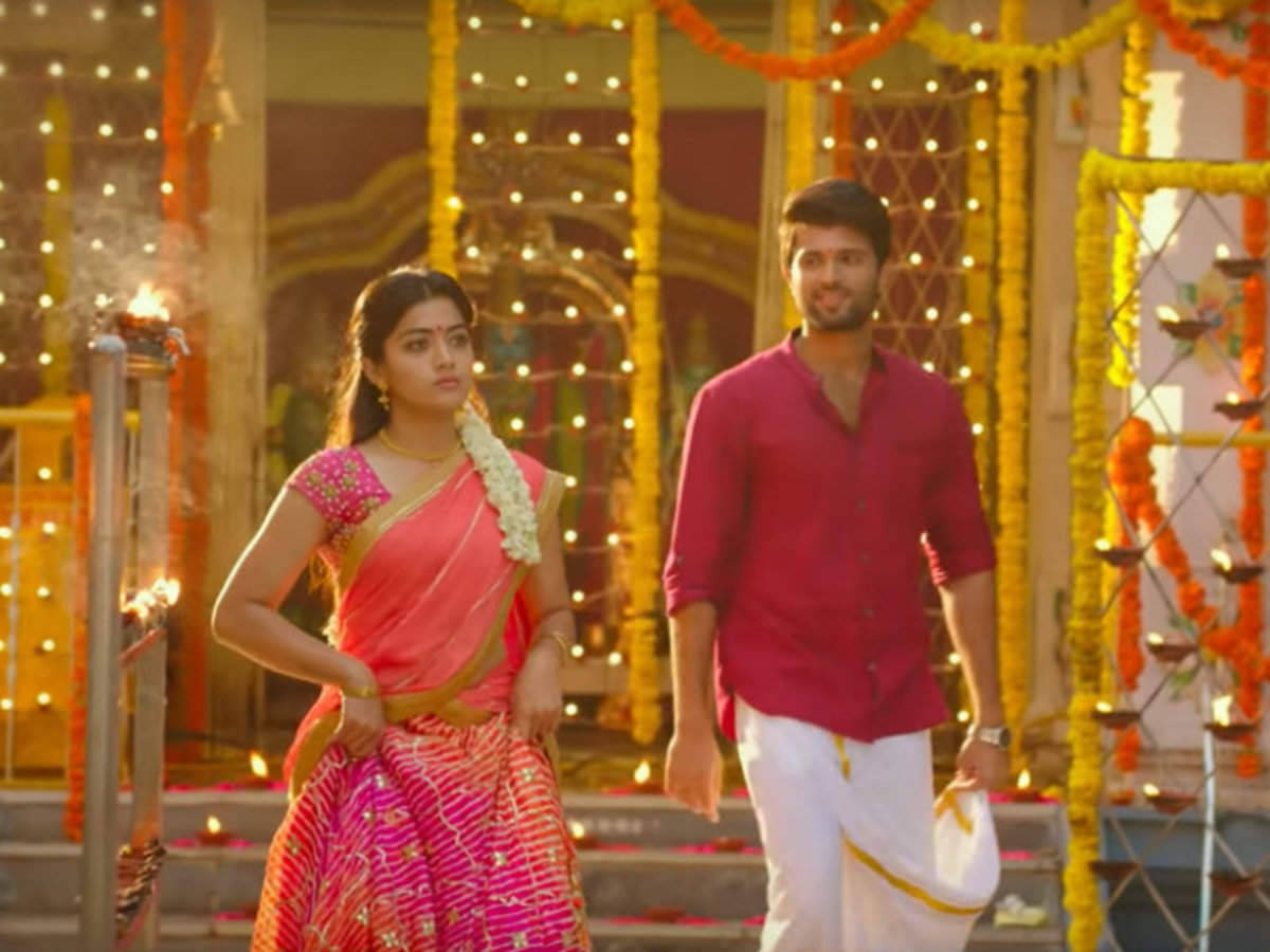 Geetha Govindam, festive doorway, marigold garlands, SD Desktop Wallpaper