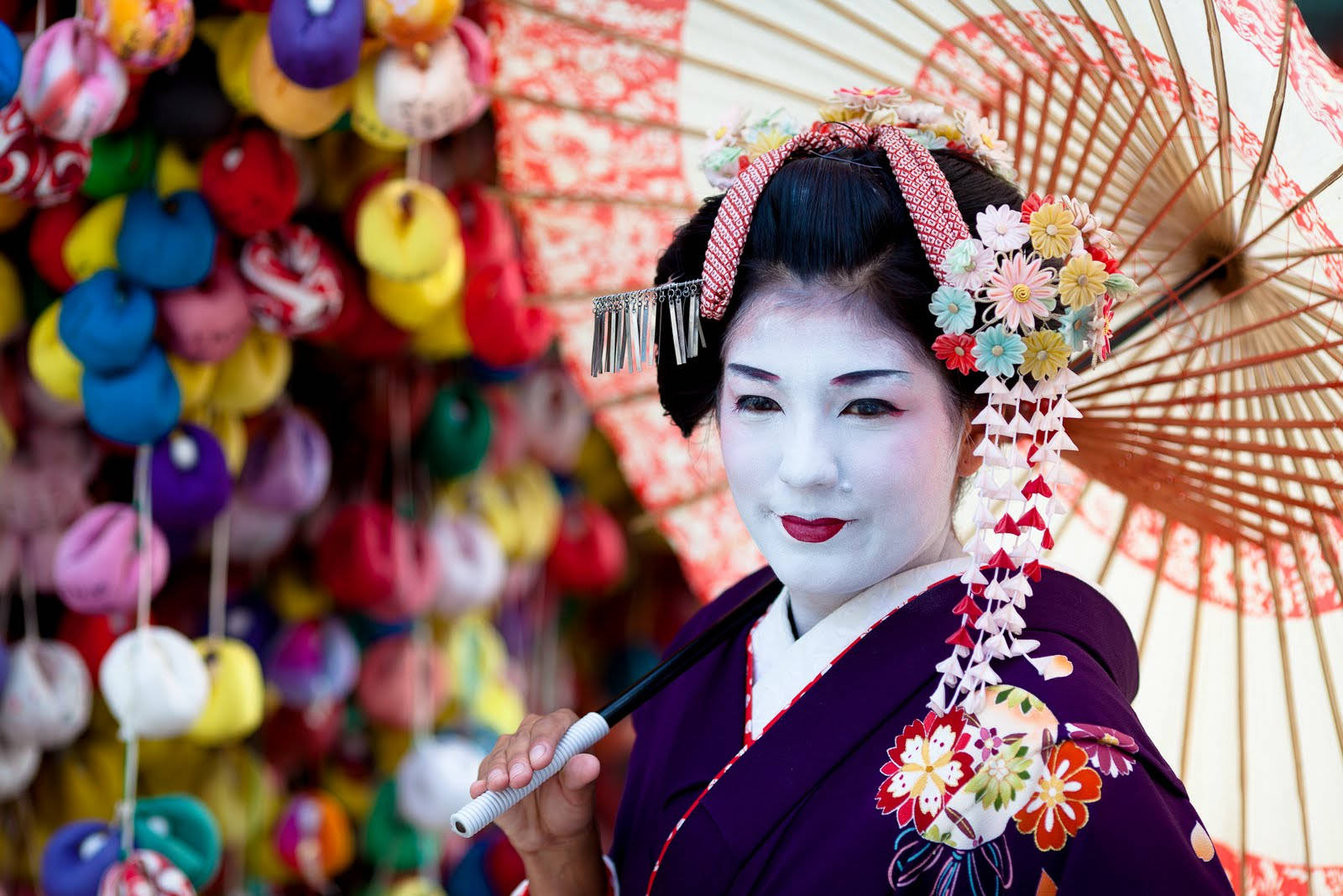 Geisha, red and white umbrella, purple kimono, HD Desktop Wallpaper