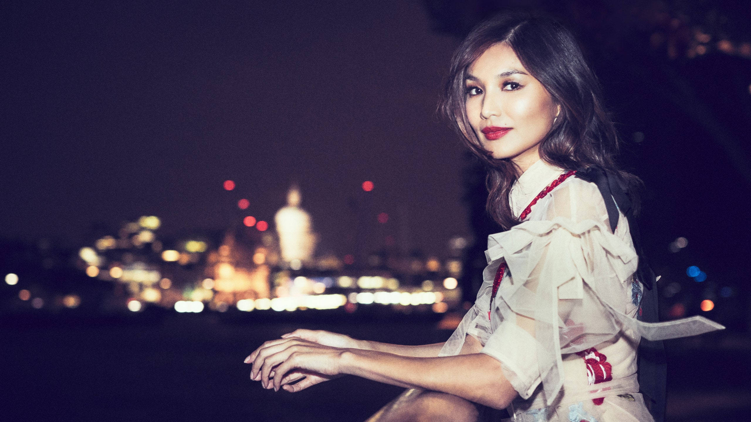 Gemma Chan, night sky, ruffled white dress, 2K Desktop Wallpaper