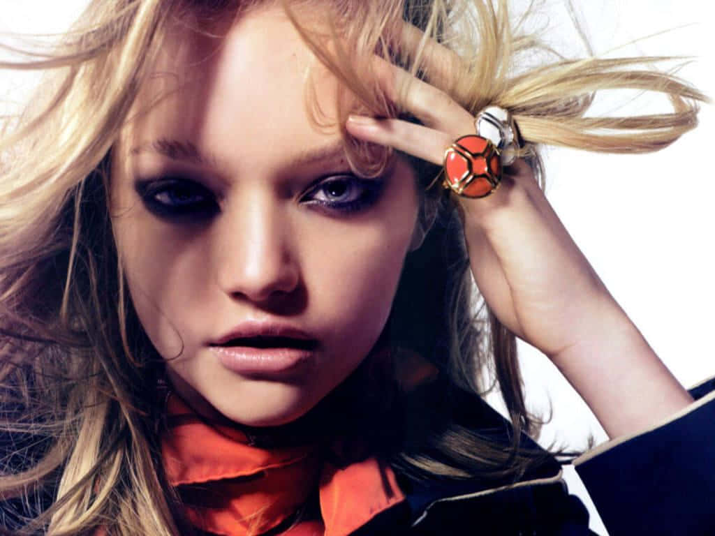 Gemma Ward, blonde model, smoky eyes, SD Desktop Wallpaper