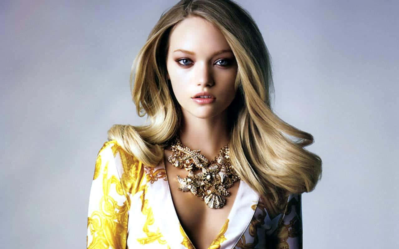 Gemma Ward, gold and white patterned blouse, ornate gold necklace, HD Desktop Wallpaper