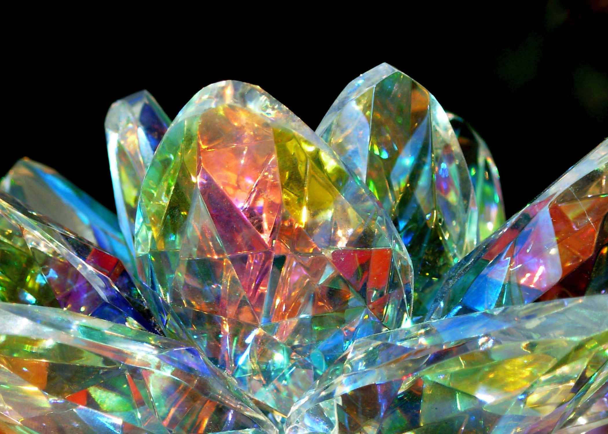 faceted crystal shards, vibrant rainbow light, black background, Full HD Desktop Wallpaper