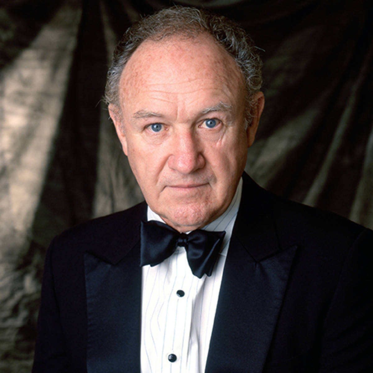 Gene Hackman, black tuxedo, bow tie, SD Desktop Wallpaper