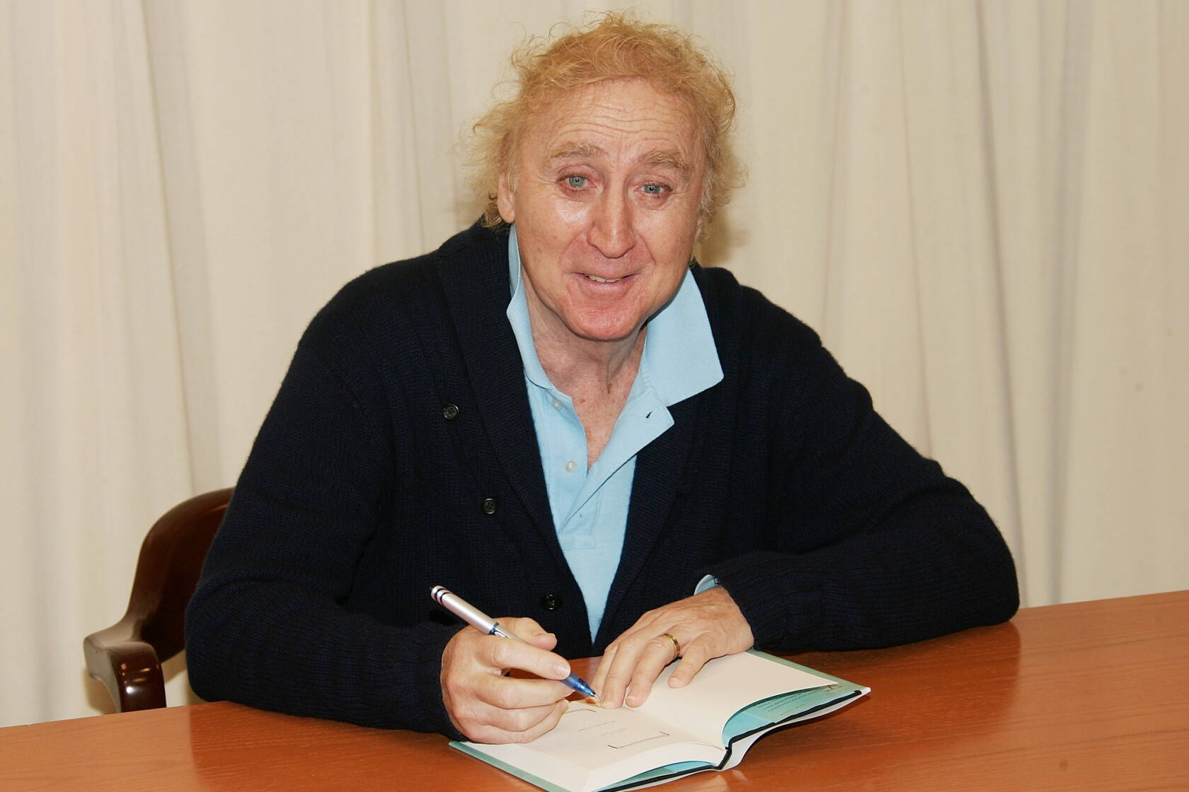 Gene Wilder, book signing, wooden table, HD Desktop Wallpaper