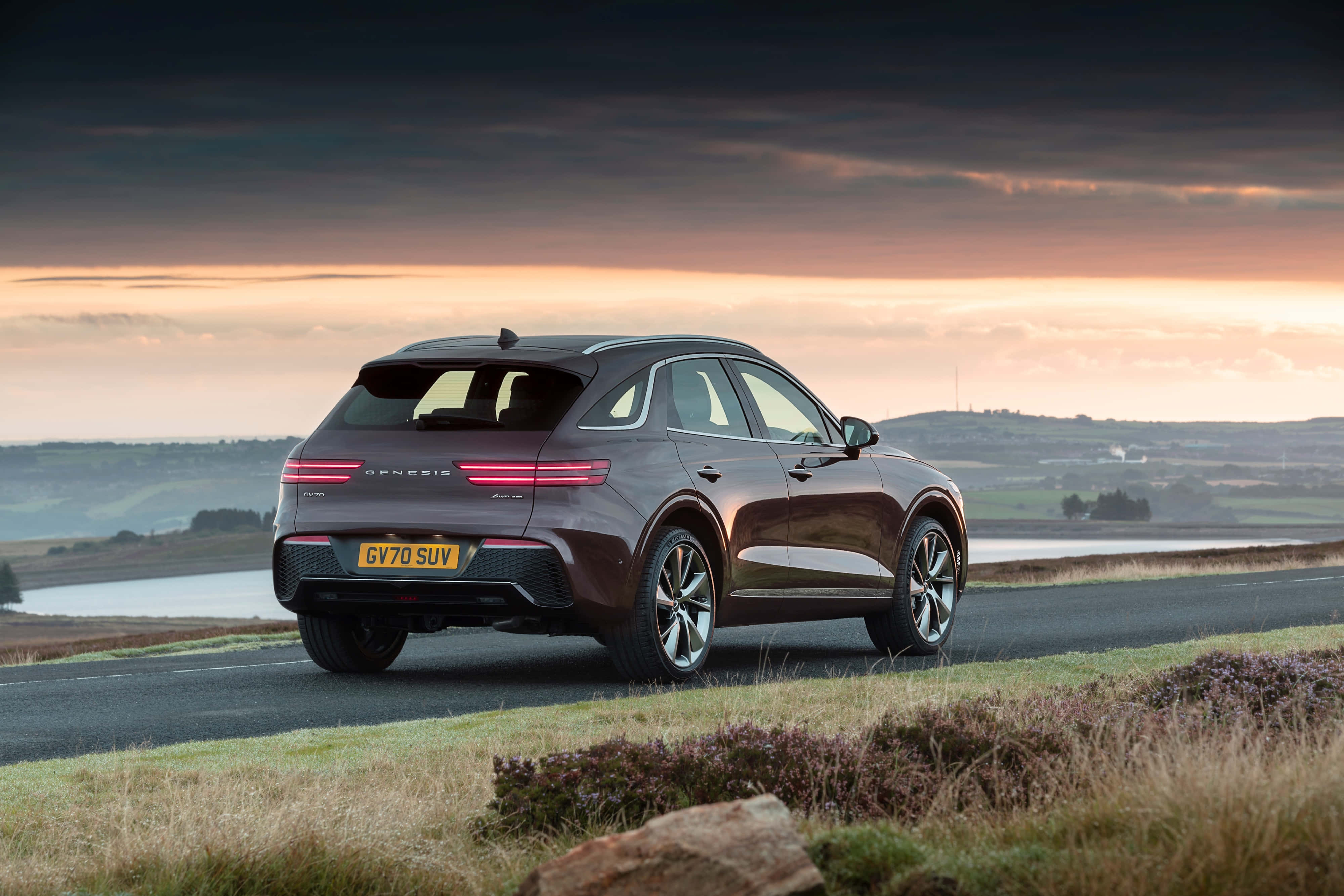 Genesis GV70, dark brown, sunset, 4K Desktop Wallpaper