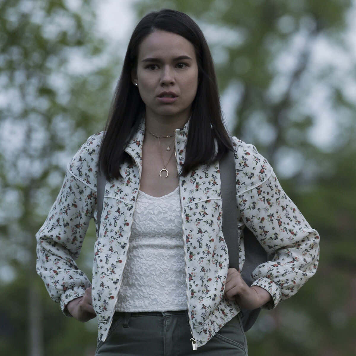 Genevieve Kang, floral jacket, backpack, SD Desktop Wallpaper