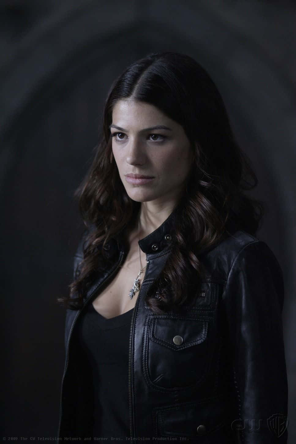 Genevieve Padalecki, black leather jacket, dimly lit tunnel, HD Phone Wallpaper