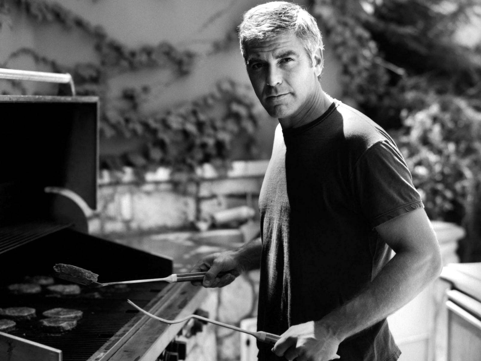 George Clooney, pork barbecue, grills steaks, HD Desktop Wallpaper