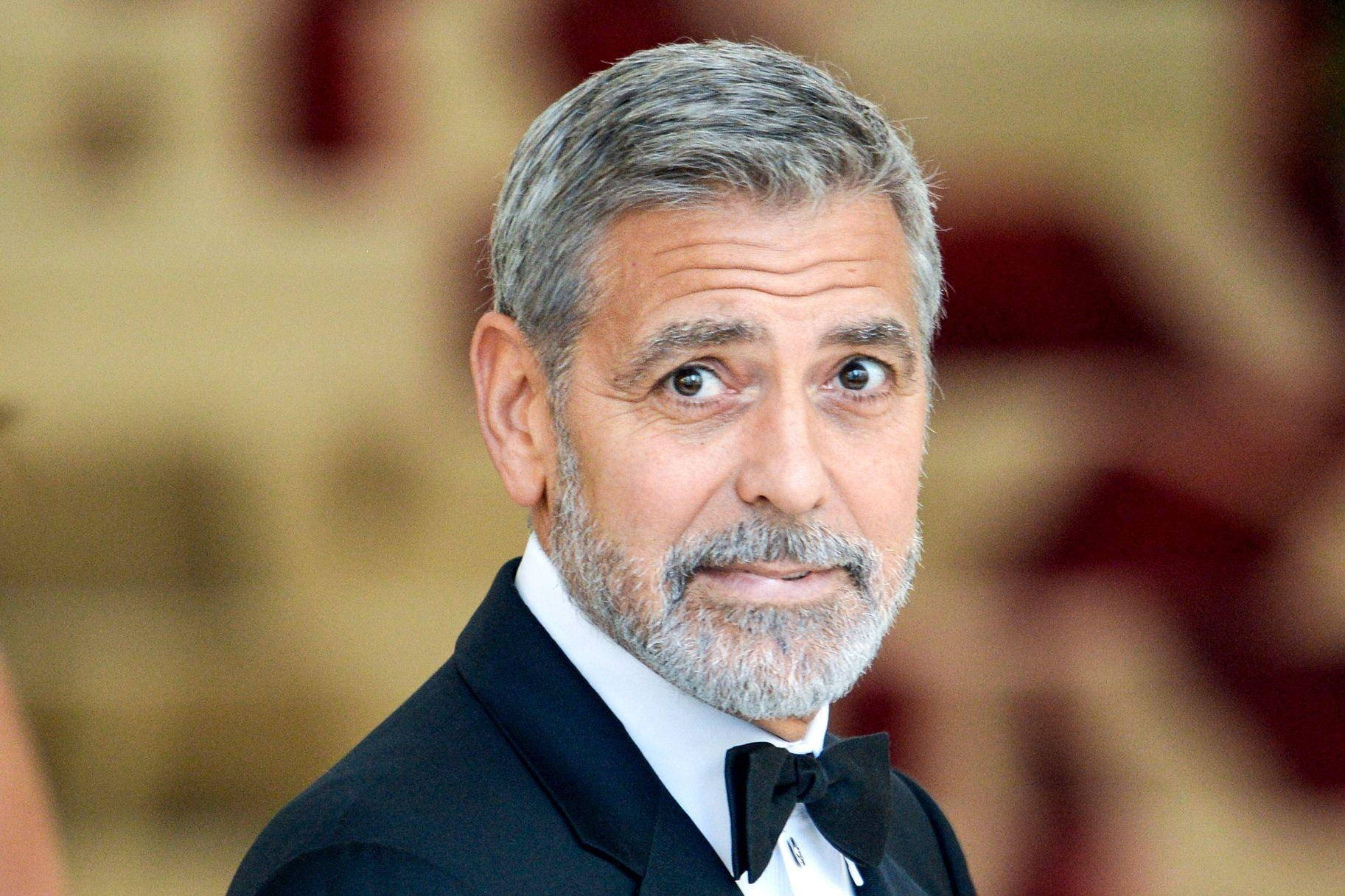 George Clooney, black tuxedo, bow tie, HD Desktop Wallpaper