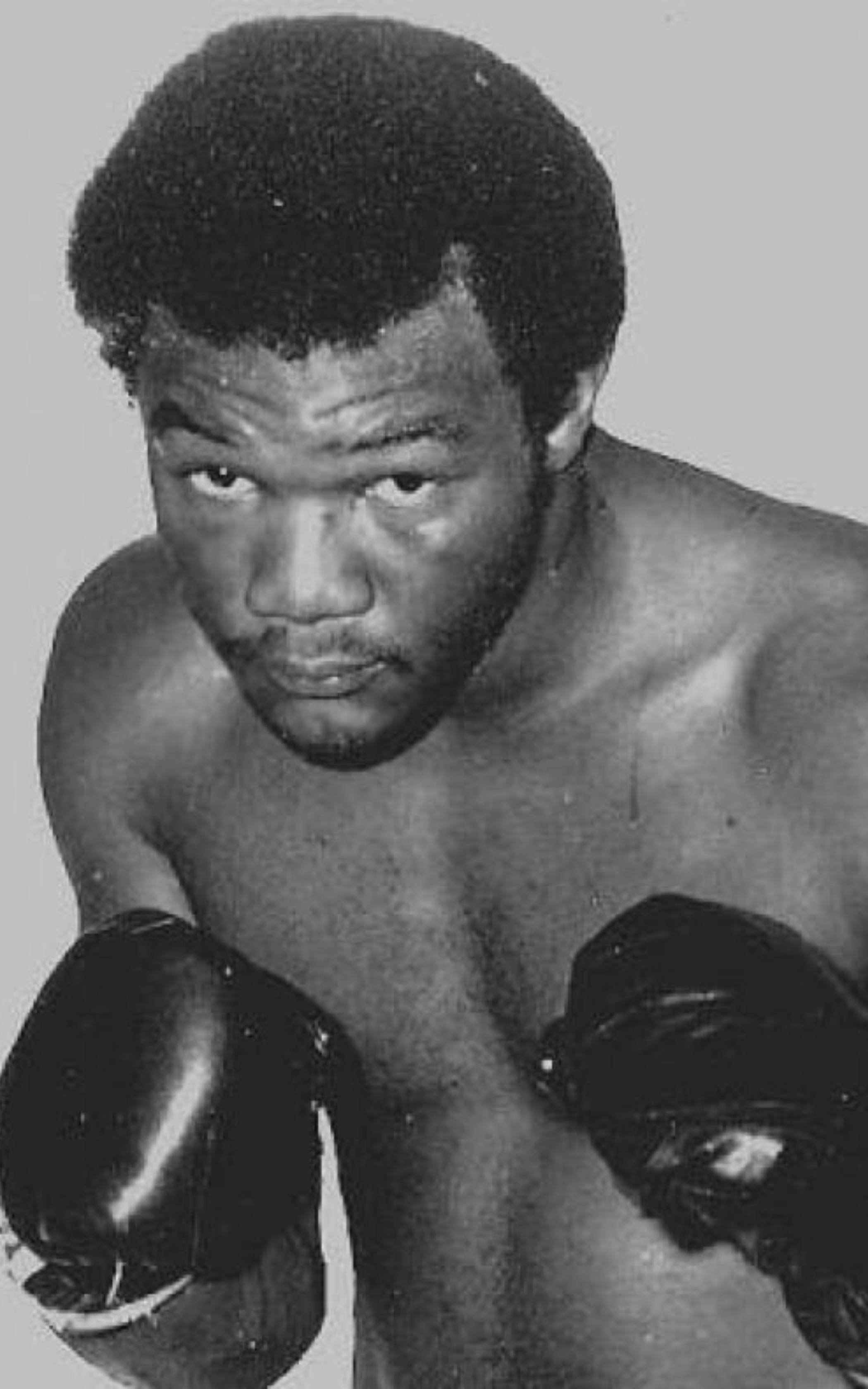 George Foreman, black and white portrait, muscular boxer, 2K Phone Wallpaper