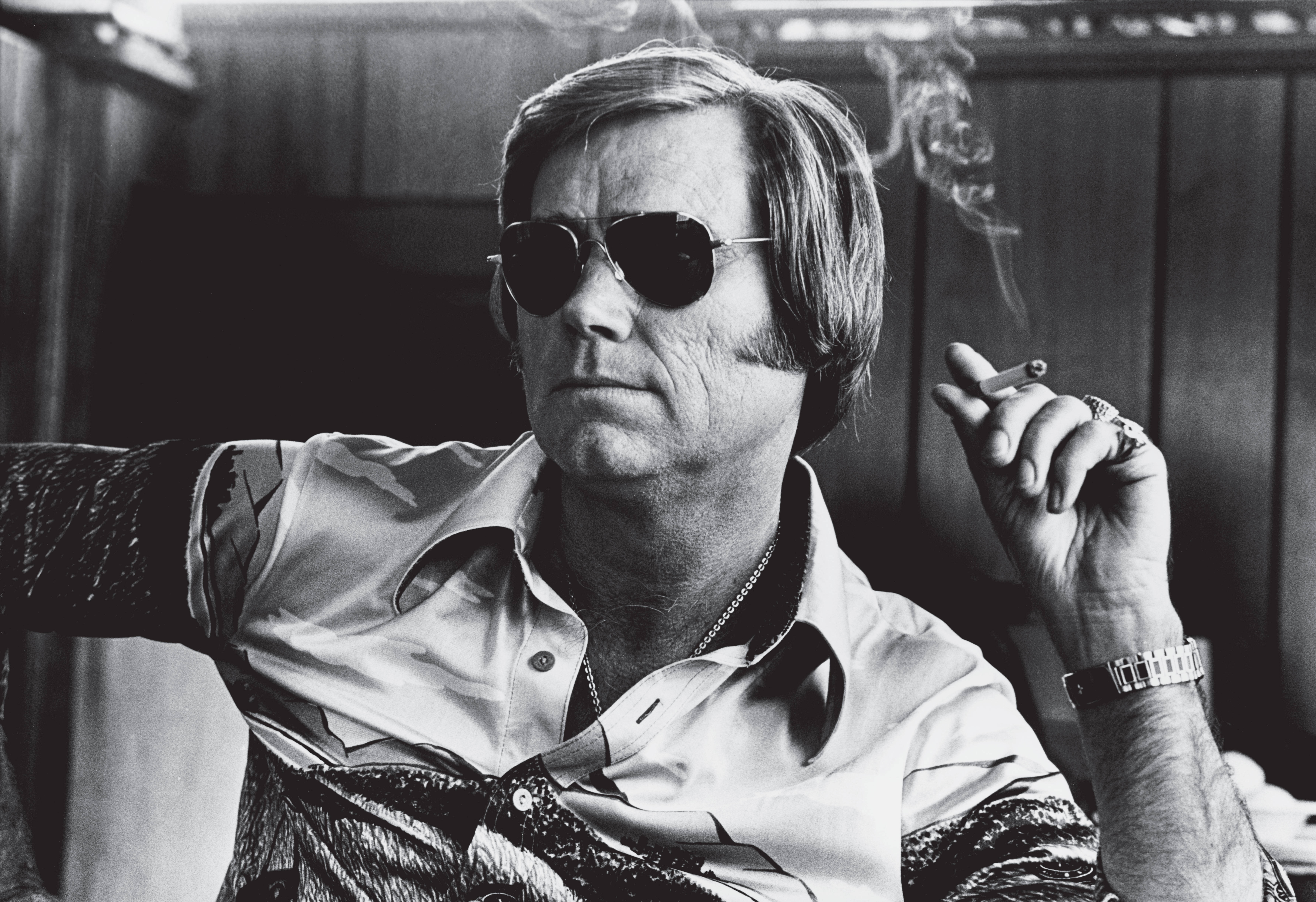 George Jones, aviator sunglasses, cigarette, 5K Desktop Wallpaper
