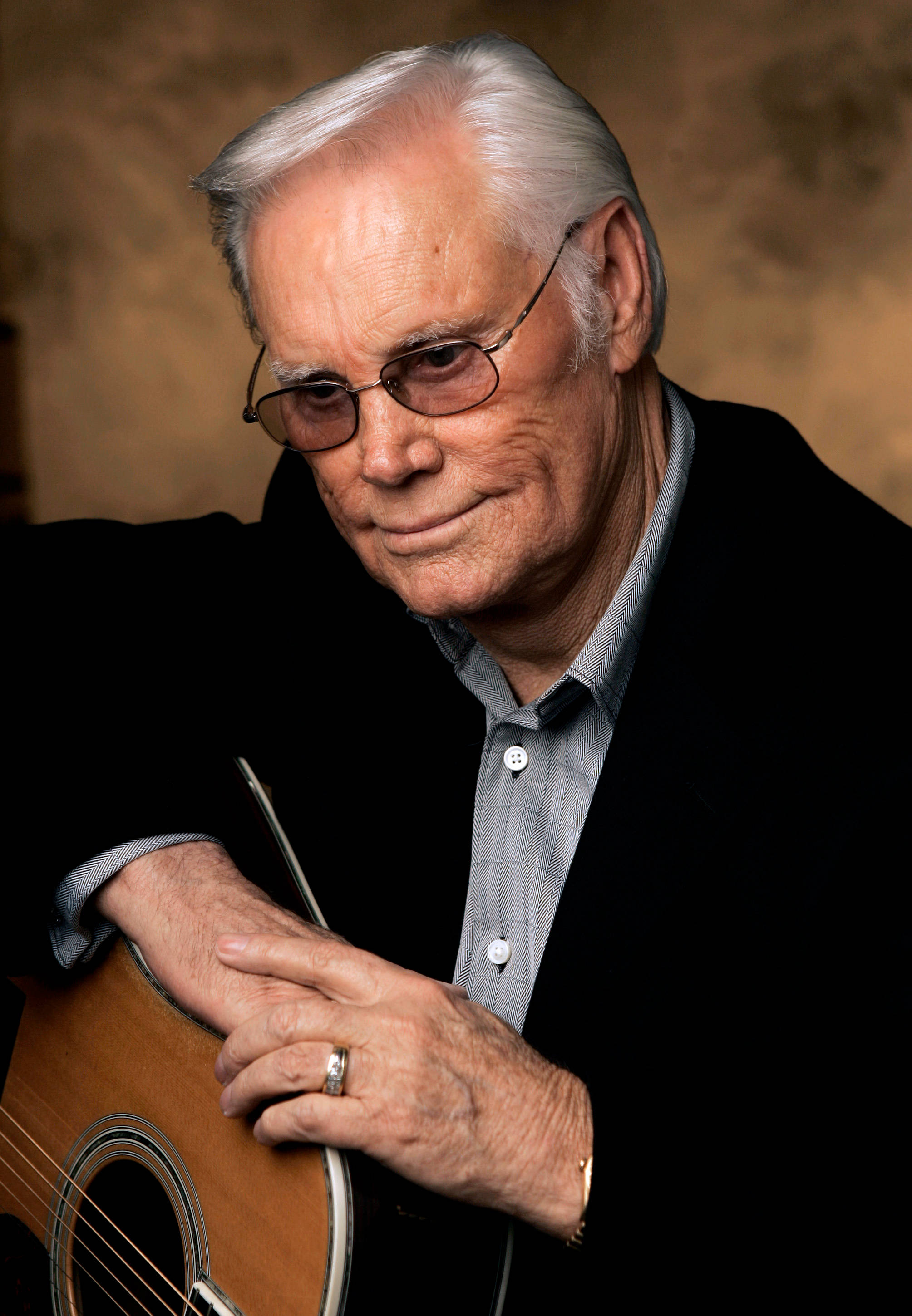 George Jones, acoustic guitar, white hair, 2K Phone Wallpaper