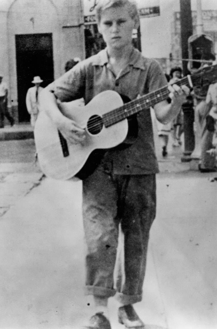 George Jones, young man, city street, SD Phone Wallpaper