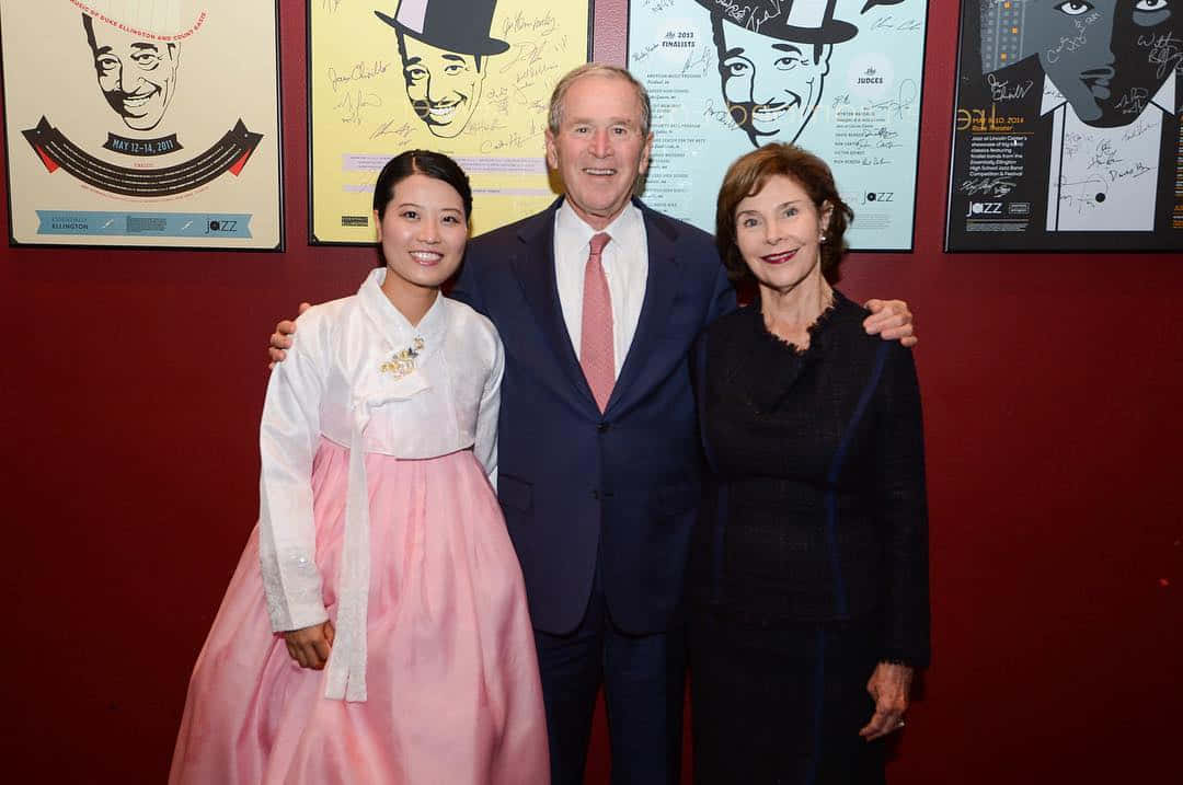 George W. Bush, wife, Korean lady, SD Desktop Wallpaper