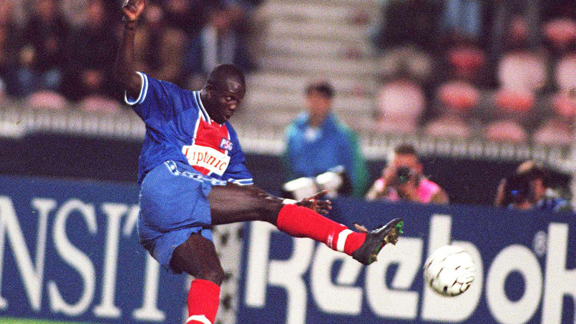 George Weah, blue and red kit, white ball, Full HD Desktop Wallpaper