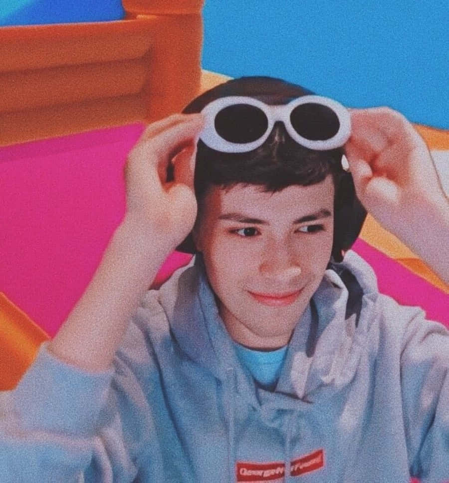 GeorgeNotFound, light blue hoodie, oversized white sunglasses, SD Phone Wallpaper