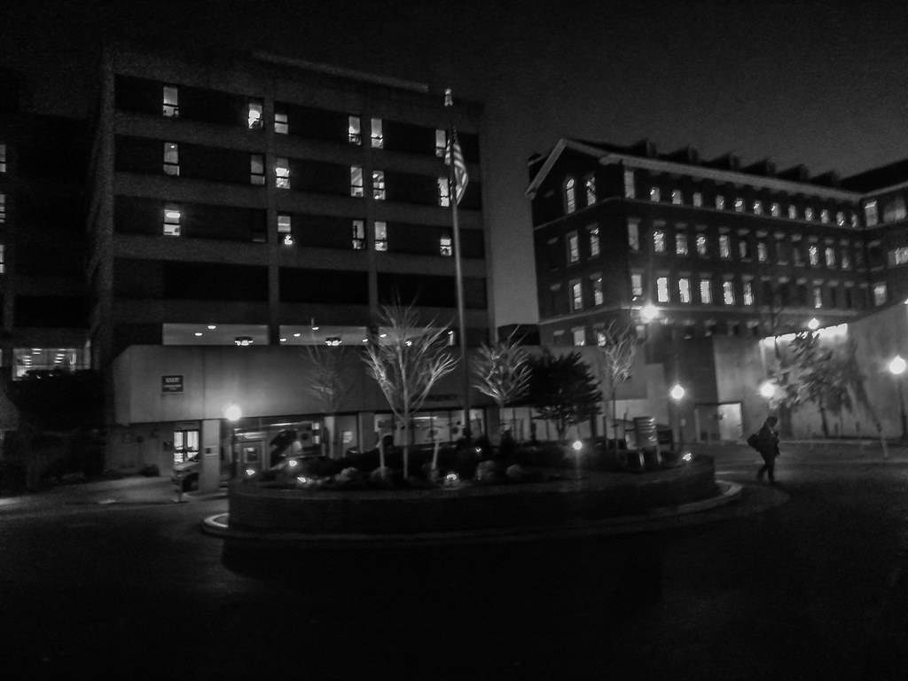 Georgetown University, Circle, nighttime urban scene, SD Desktop Wallpaper