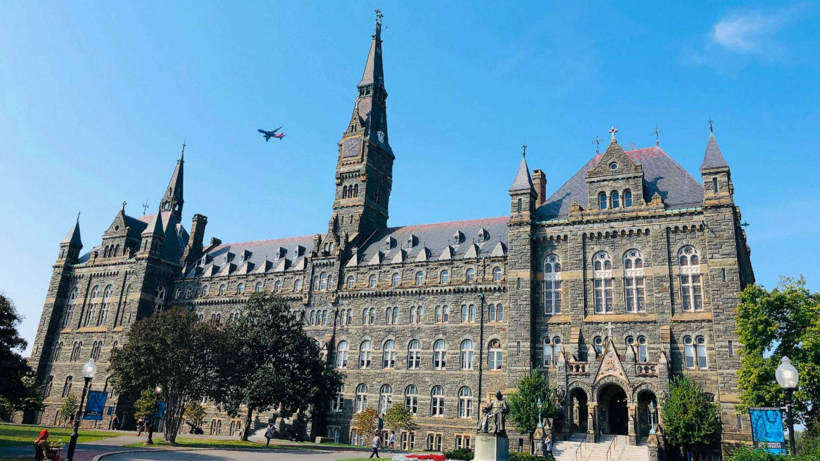 Georgetown, plane flying, grand stone university building, HD Desktop Wallpaper