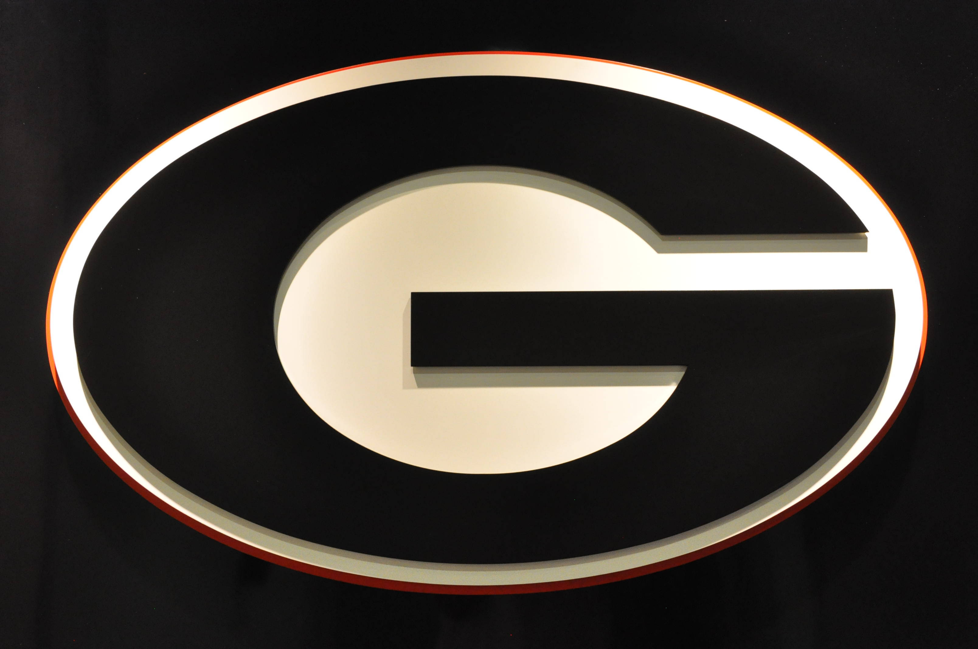 Georgia Bulldogs, white letter G, black and orange trim, 2K Desktop Wallpaper