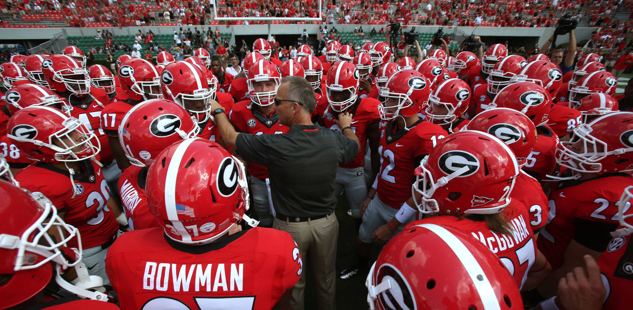 Georgia Bulldogs, football coach, red uniforms, Full HD Desktop Wallpaper