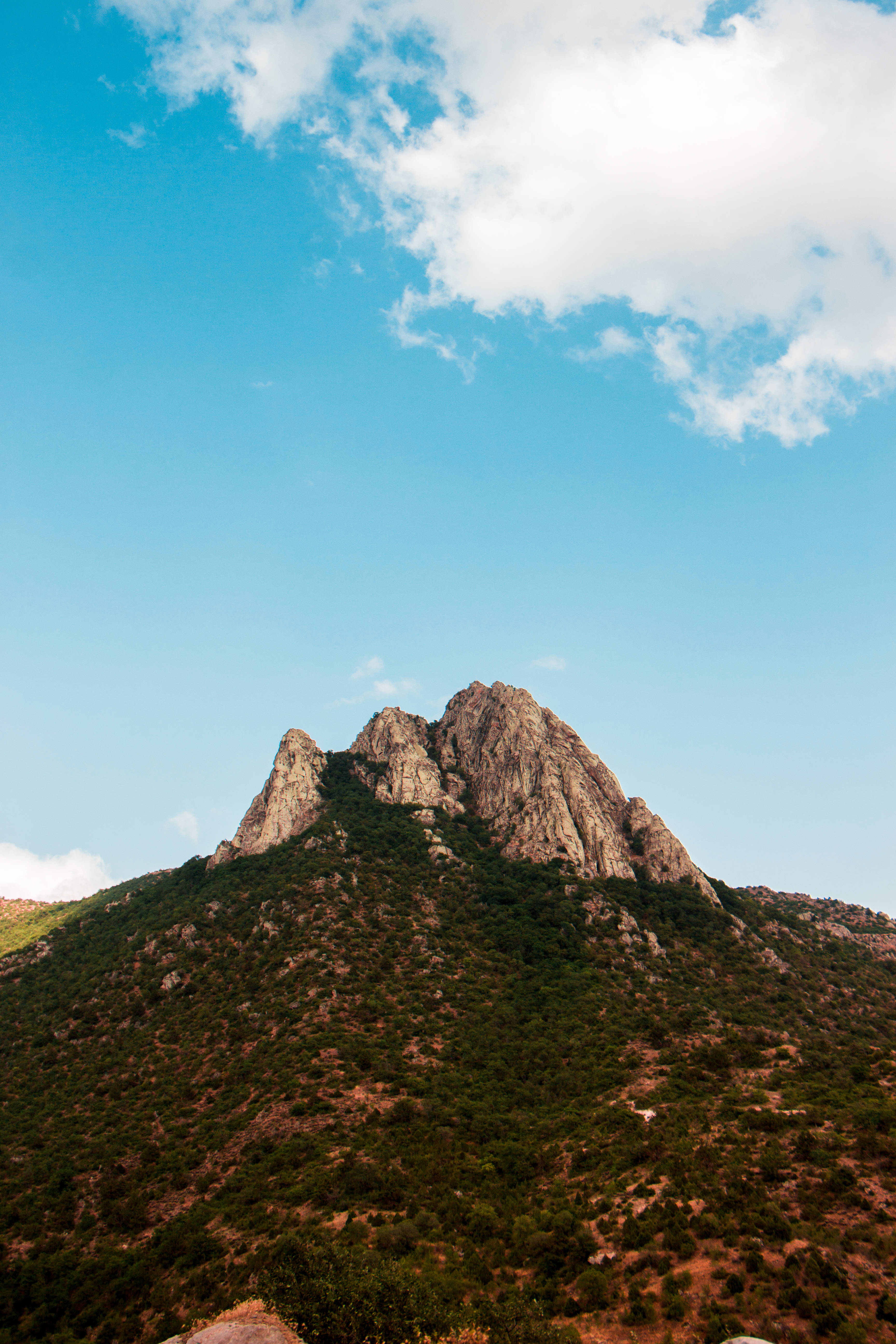 Georgia, Mkinvartsveri, rock formation, 5K Phone Wallpaper