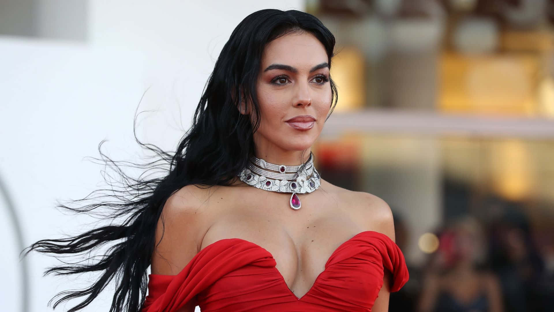Georgina Rodríguez, red carpet look, off-shoulder dress, Full HD Desktop Wallpaper