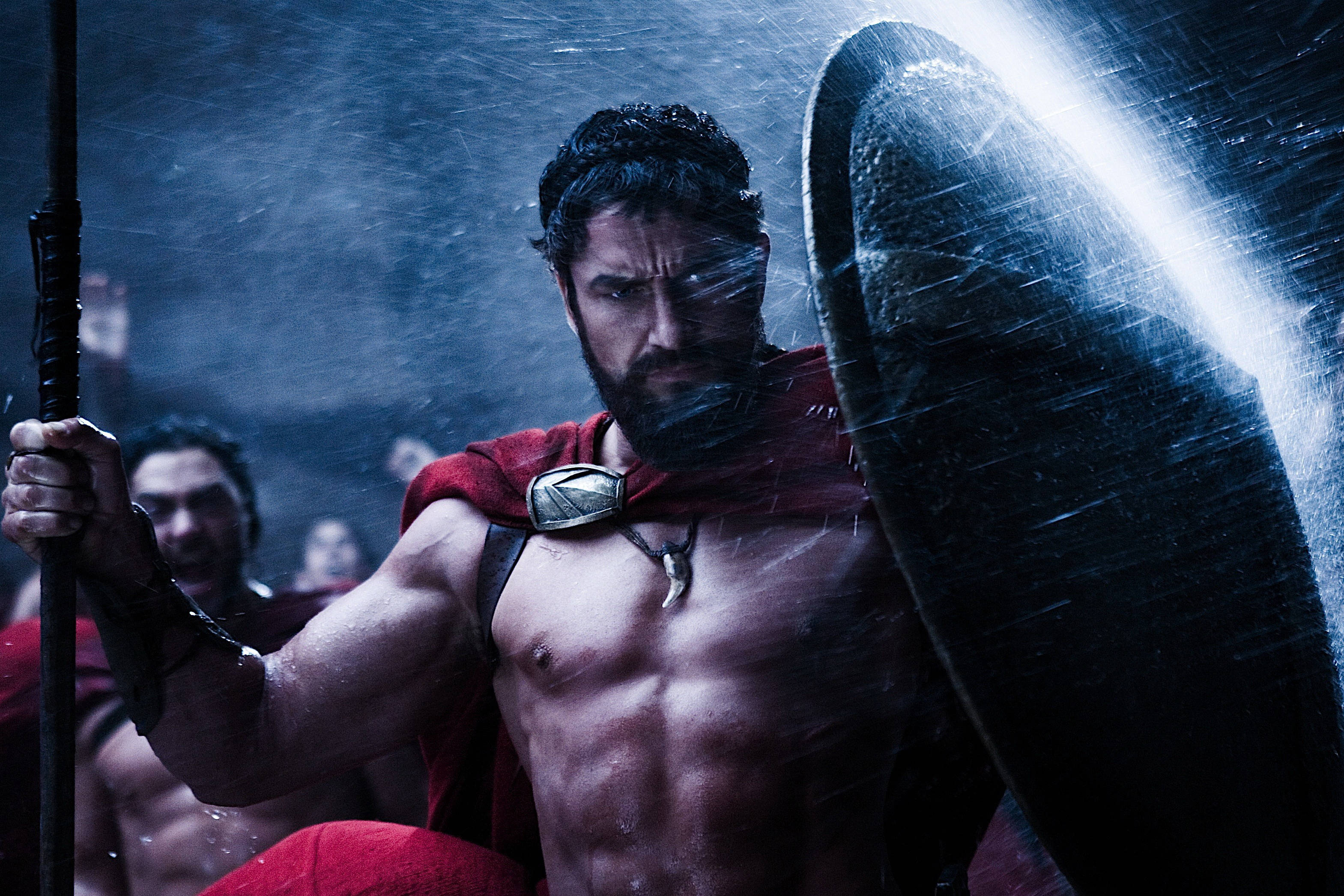 Gerard Butler, 300, red cape, 2K Desktop Wallpaper